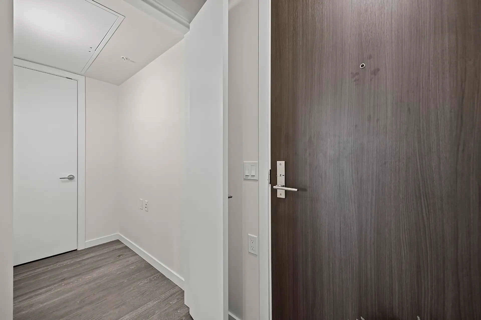 #703 5311 Goring Street - Image 12