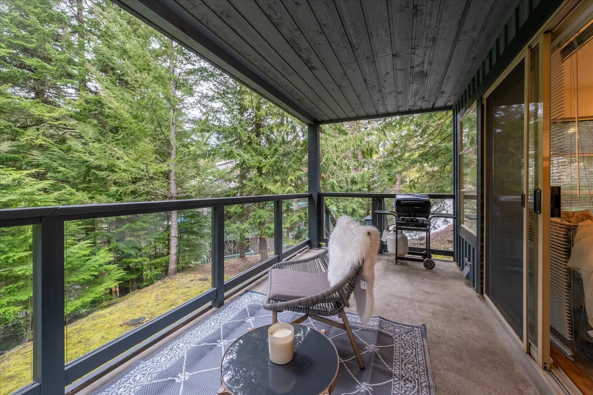#1102 3050 Hillcrest Drive - Image 3