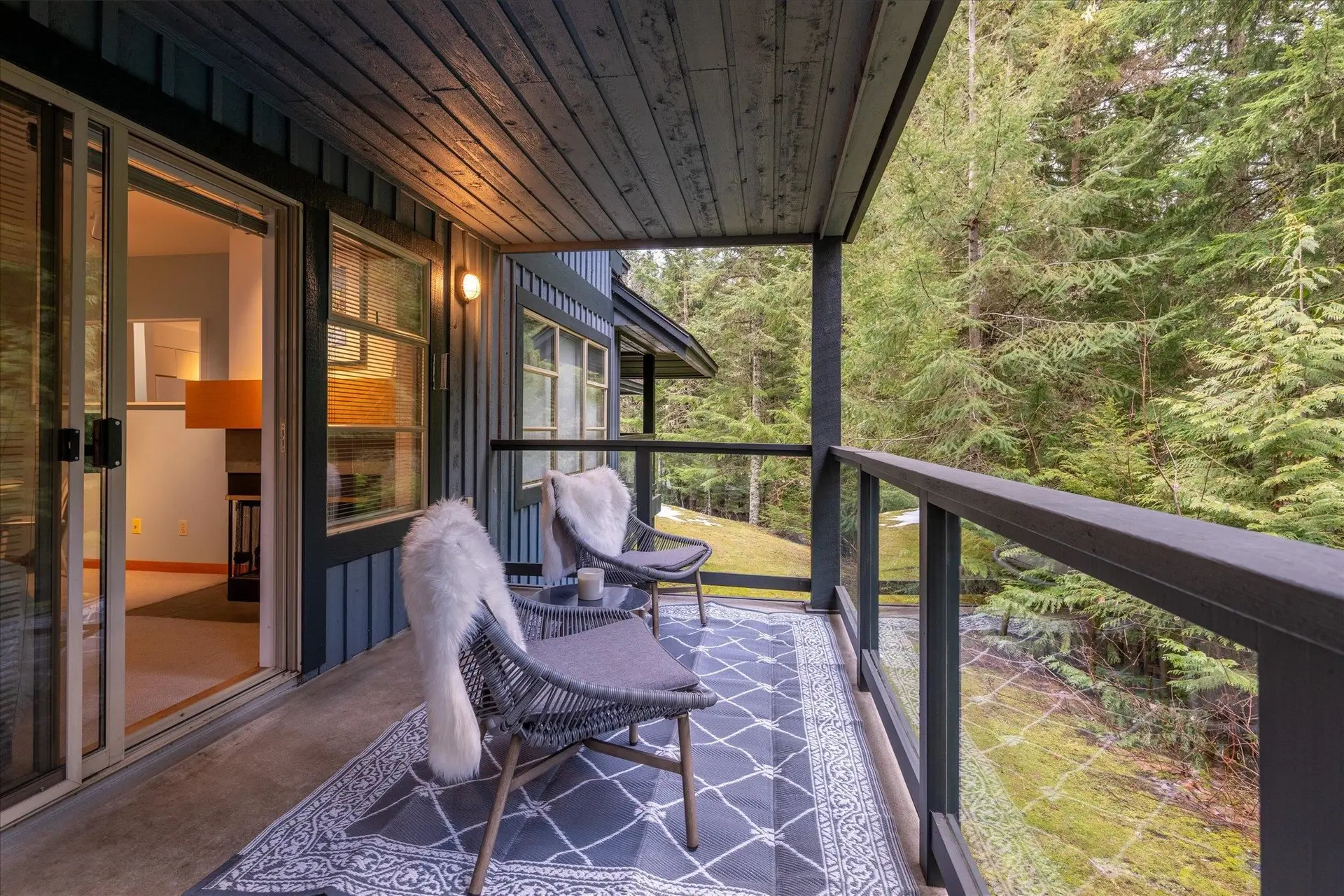 #1102 3050 Hillcrest Drive - Image 4