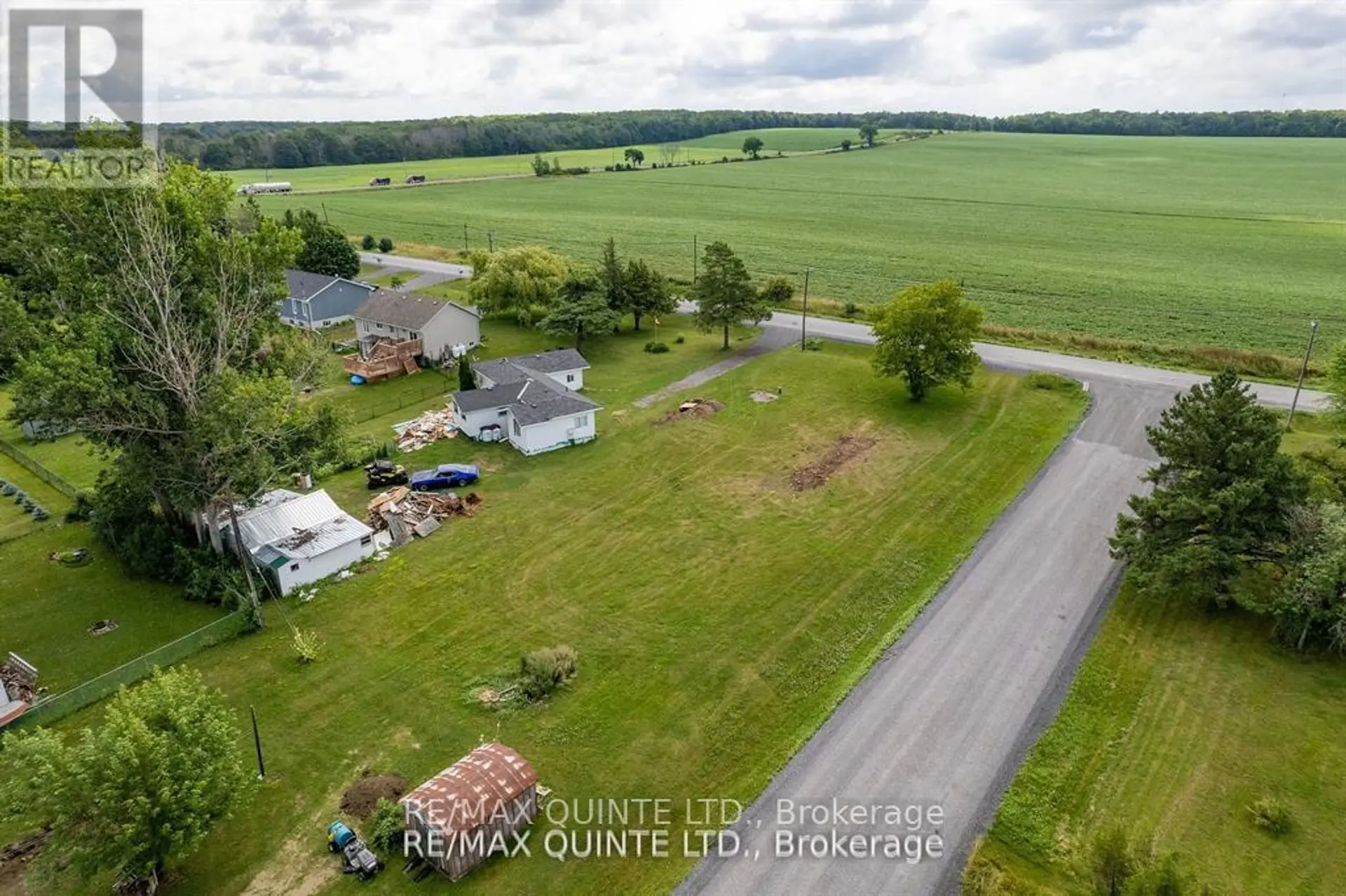 00 MOORE AVENUE - Image 7
