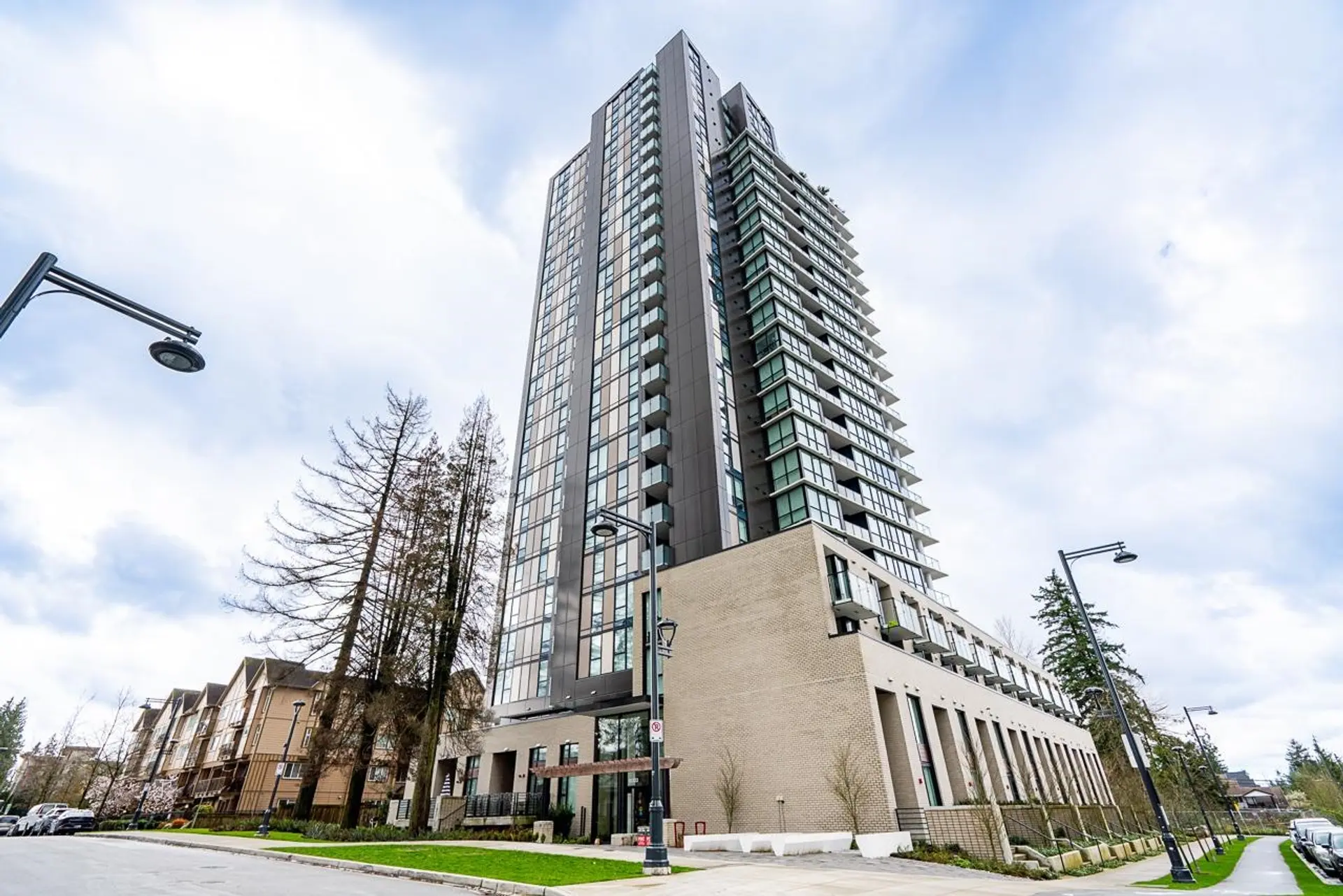 Property at #1706 10333 133 Street, Surrey, BC