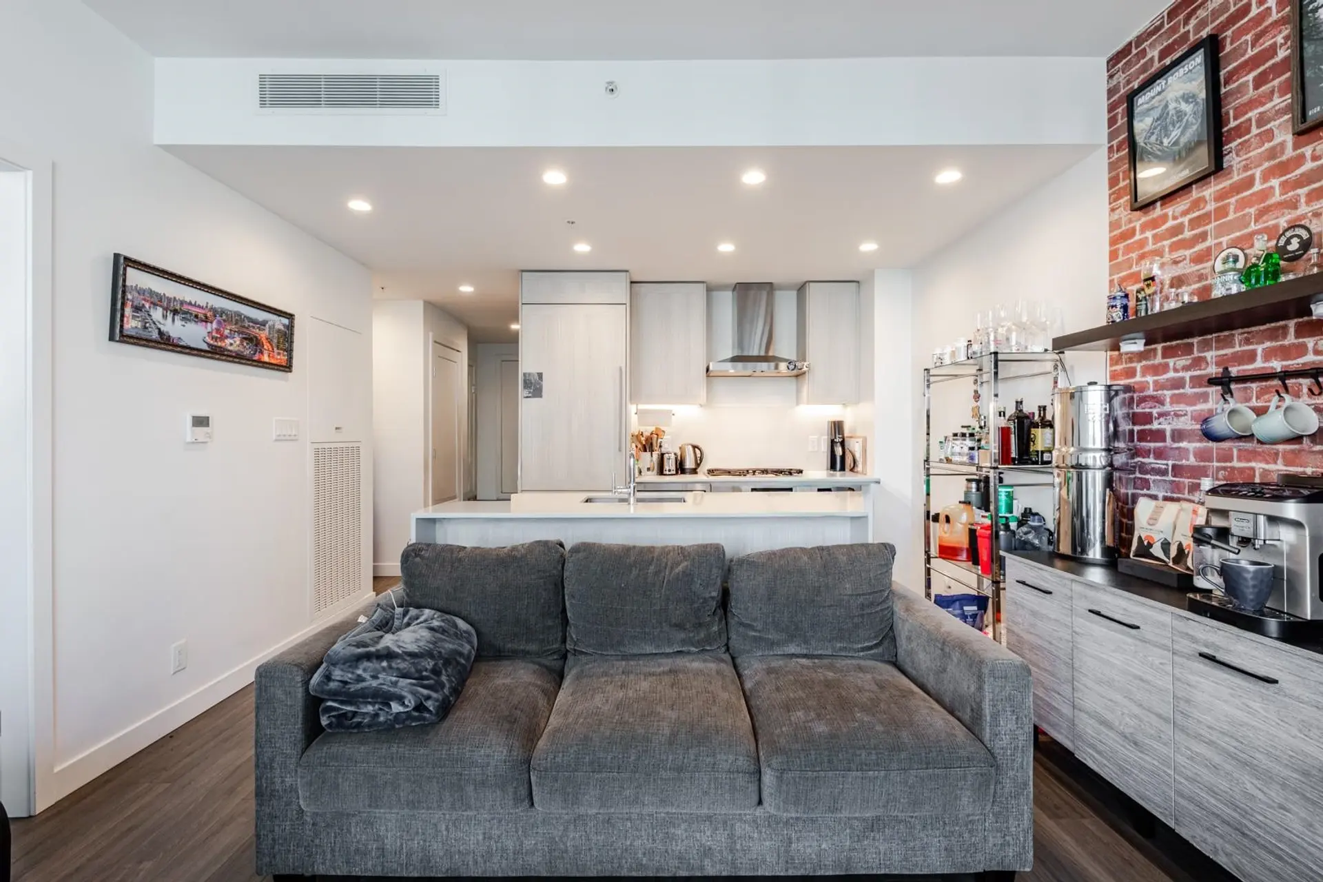 #1805 2311 Beta Avenue - Image 4