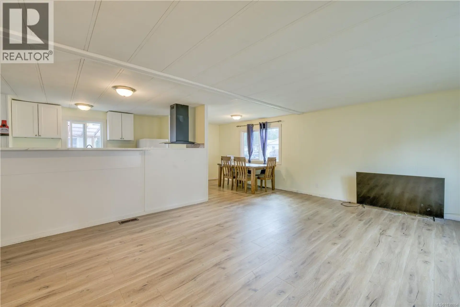 7330 Cracroft Pl - Image 5