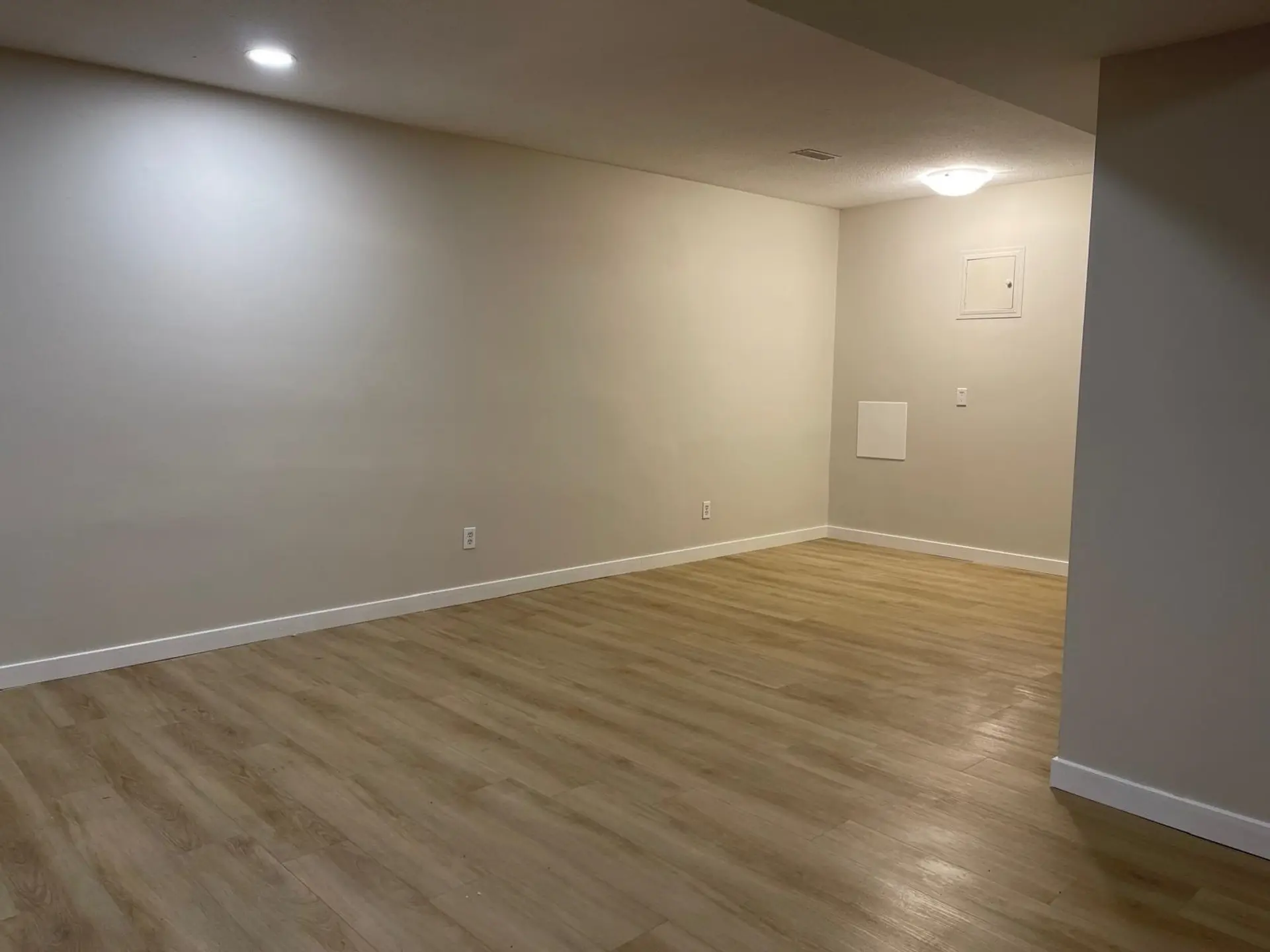 8366 Arbour Place - Image 17