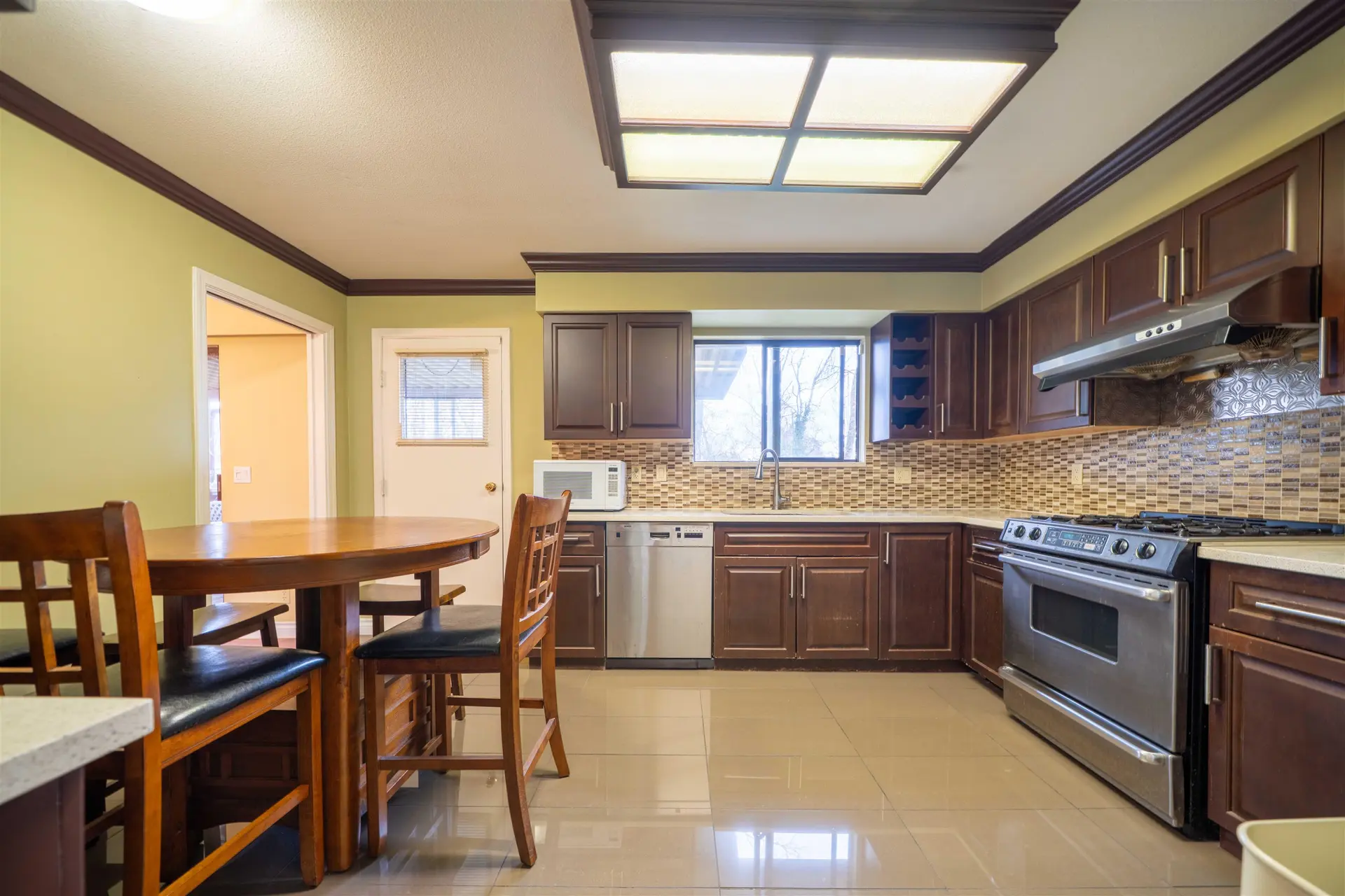 10720 Argentia Drive - Image 3