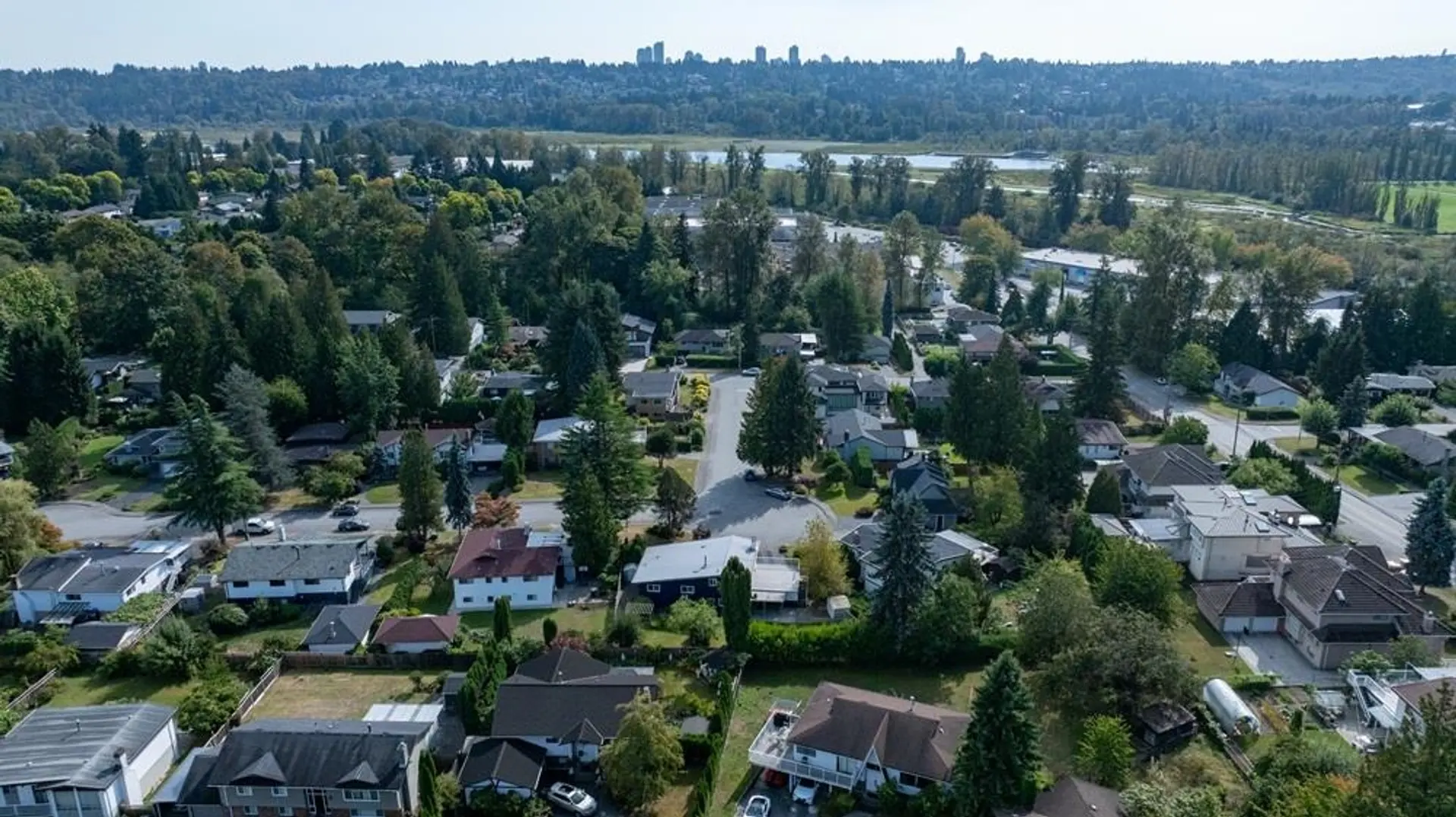 3345 Cardinal Drive - Image 9