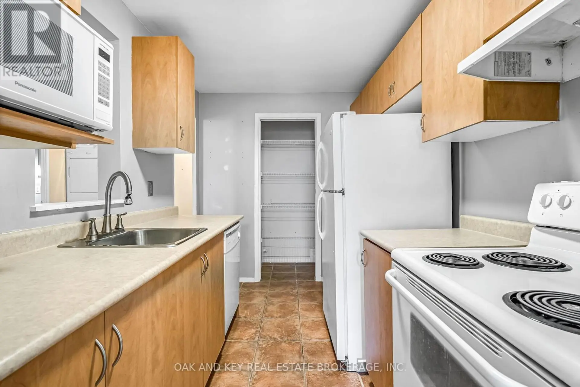 #1007 931 WONDERLAND RD ROAD S - Image 15