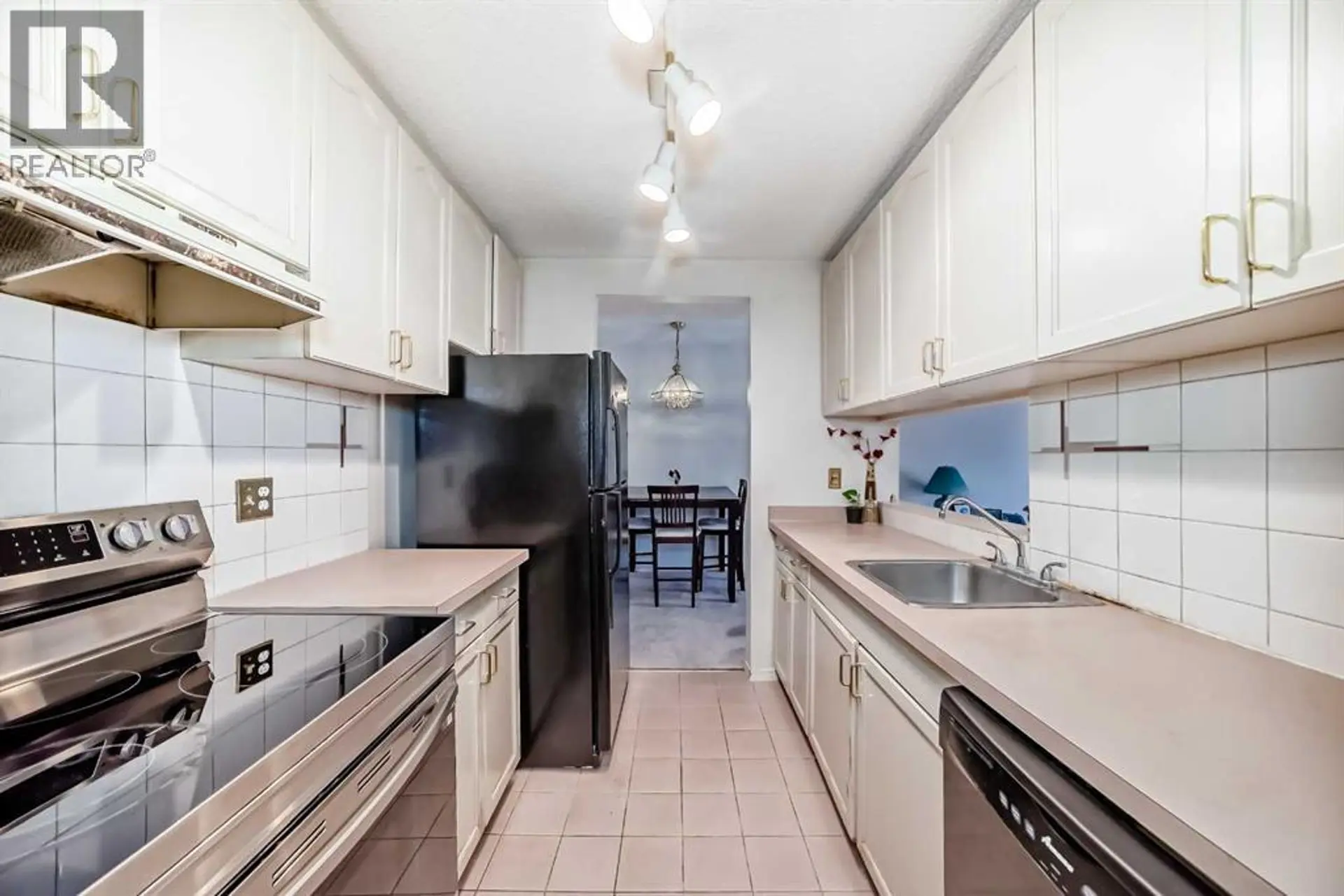 #408 723 57 AVENUE SW - Image 3