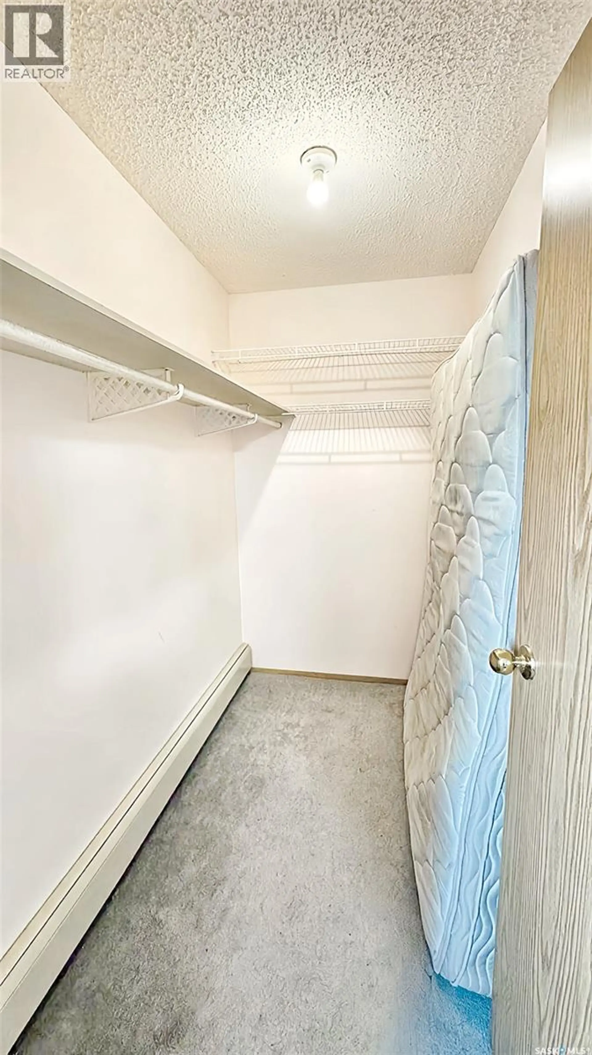 #301 918 ARGYLE AVENUE - Image 11