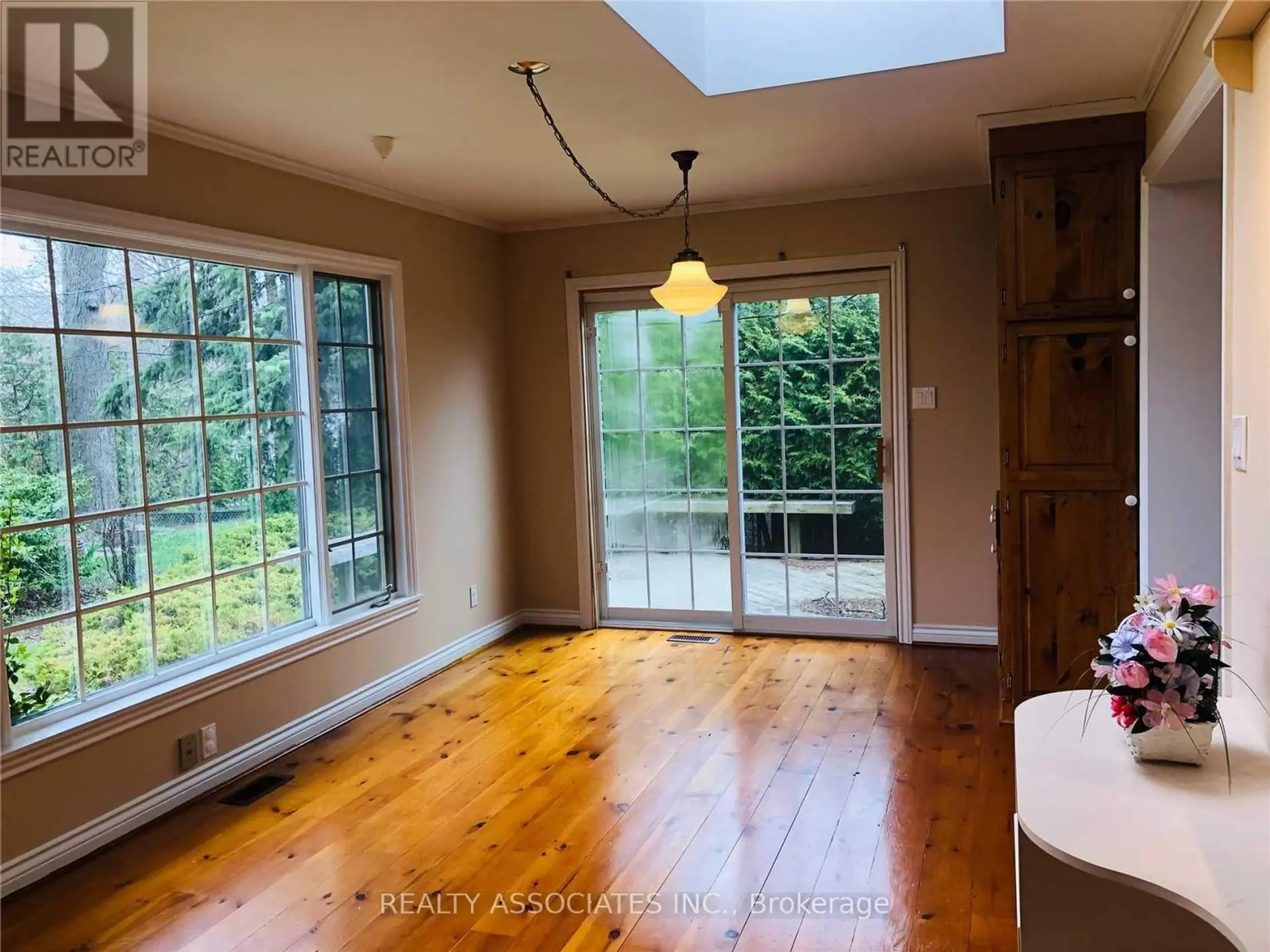 32 ALMOND AVENUE - Image 6