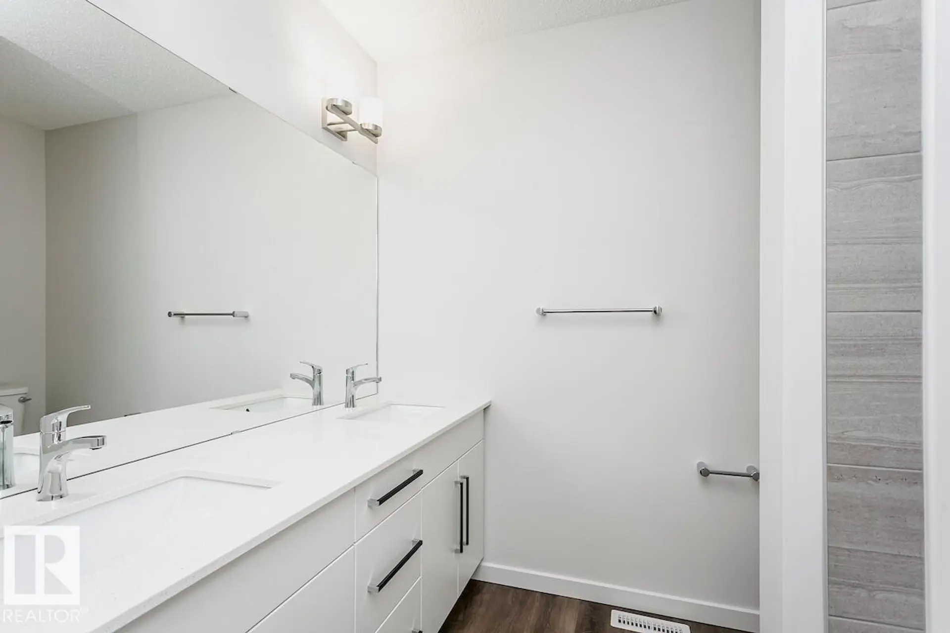 2907 64 ST SW - Image 10
