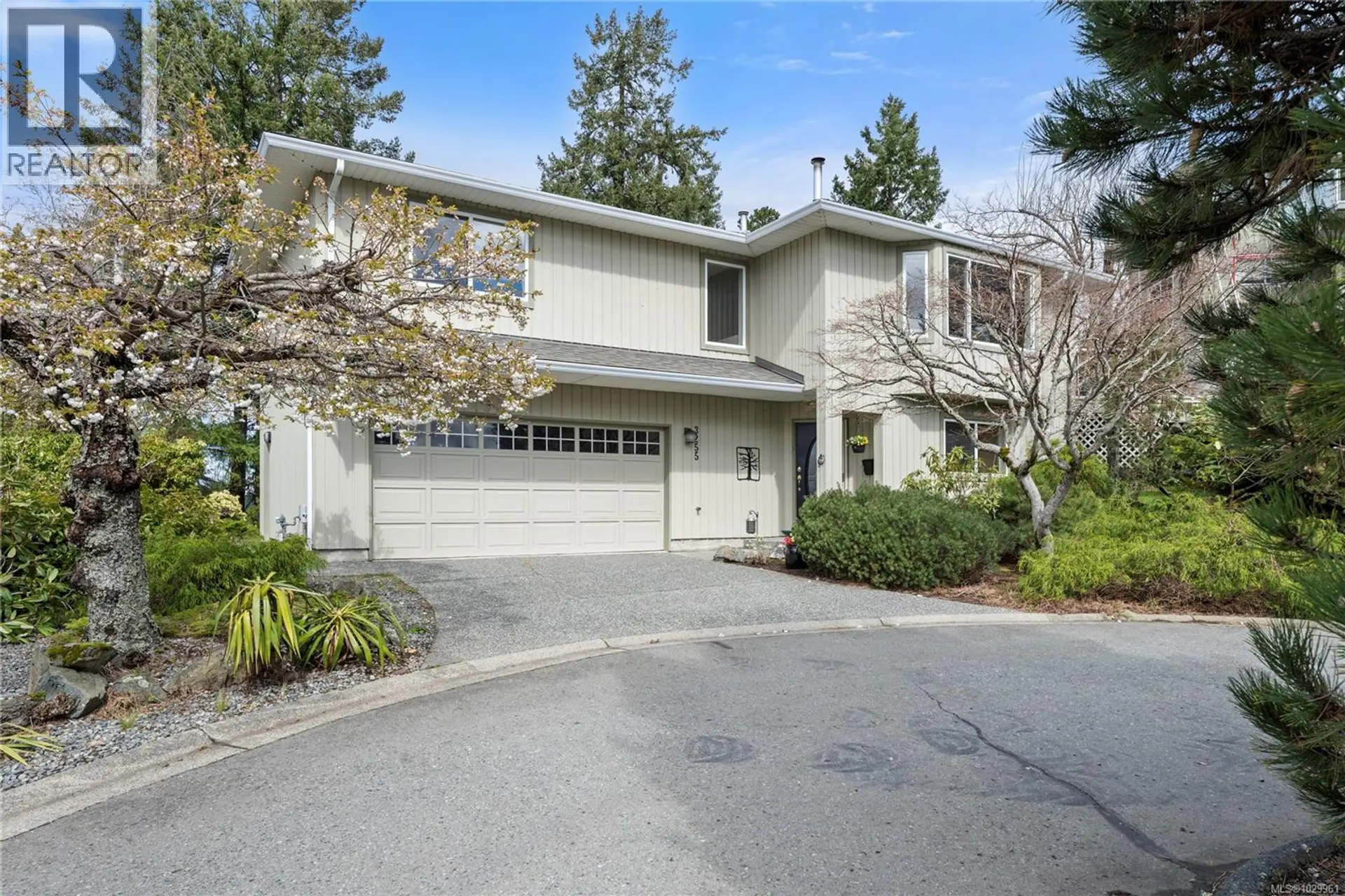 Property at 3255 Folkestone Dr, Nanaimo, BC
