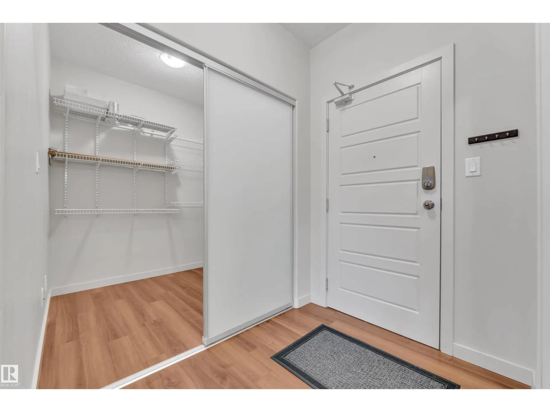 #232 308 AMBLESIDE LI NW - Image 4