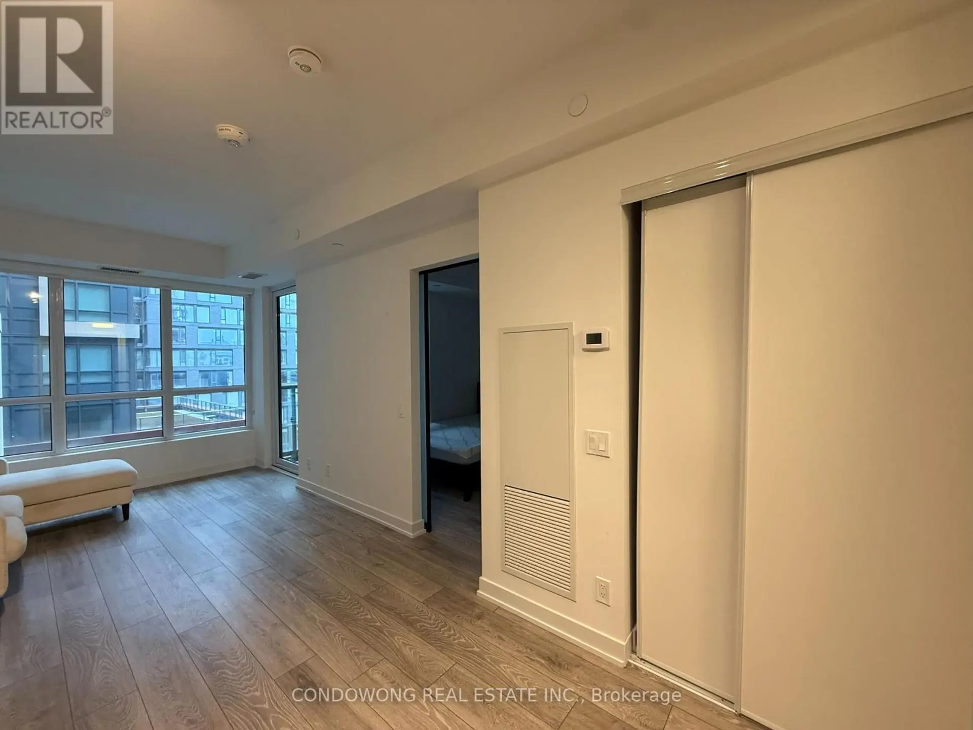 #912 108 PETER STREET - Image 3