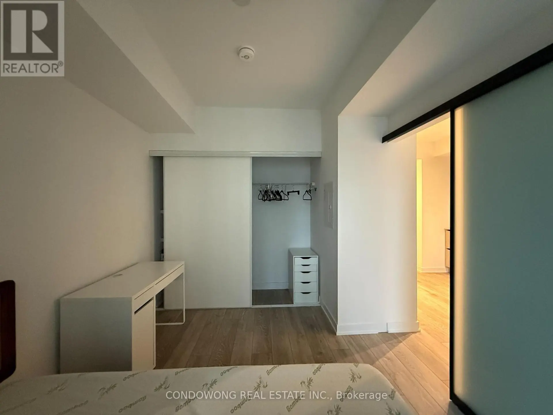 #912 108 PETER STREET - Image 9