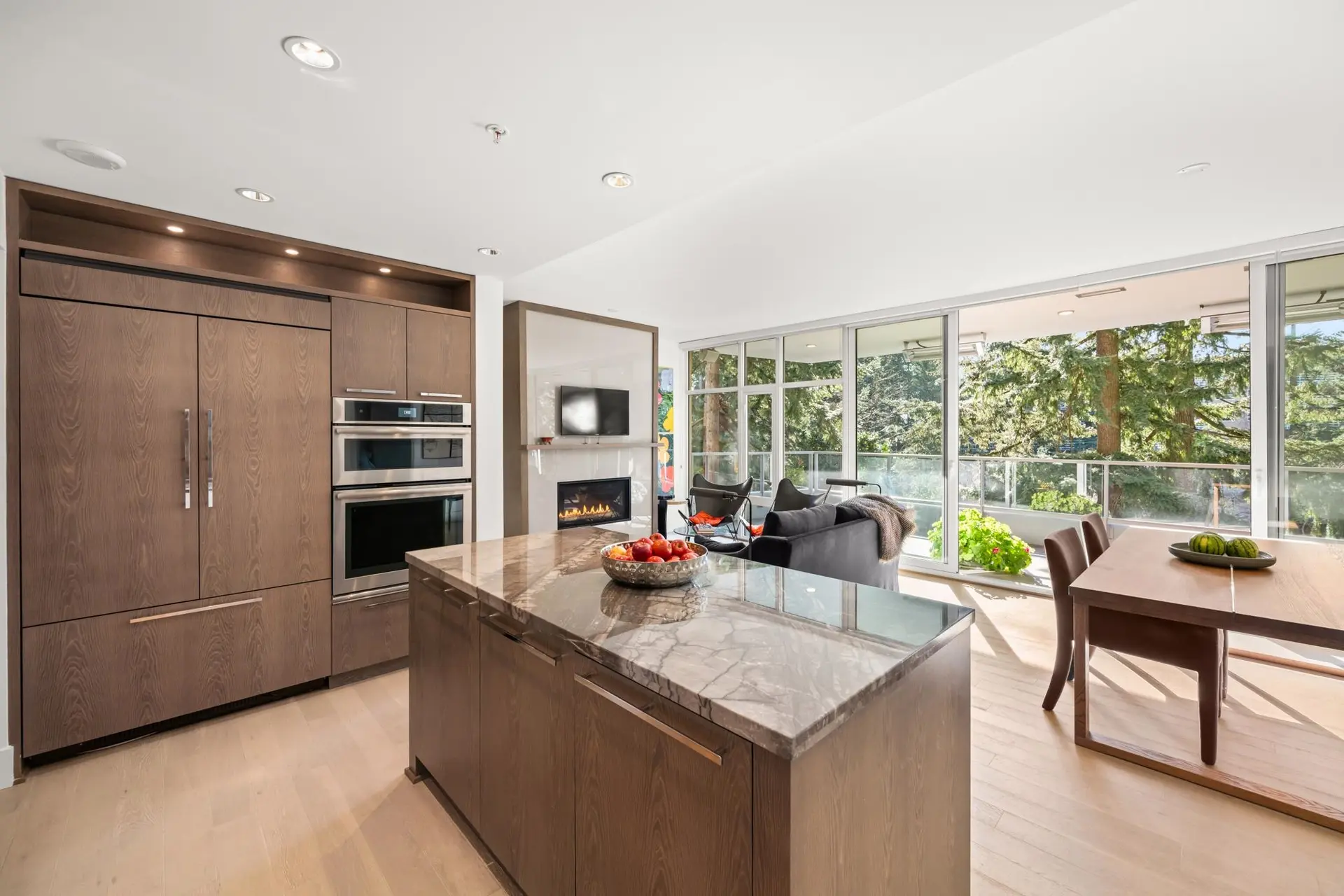 Property at #407 1501 Vidal Street, White Rock, BC