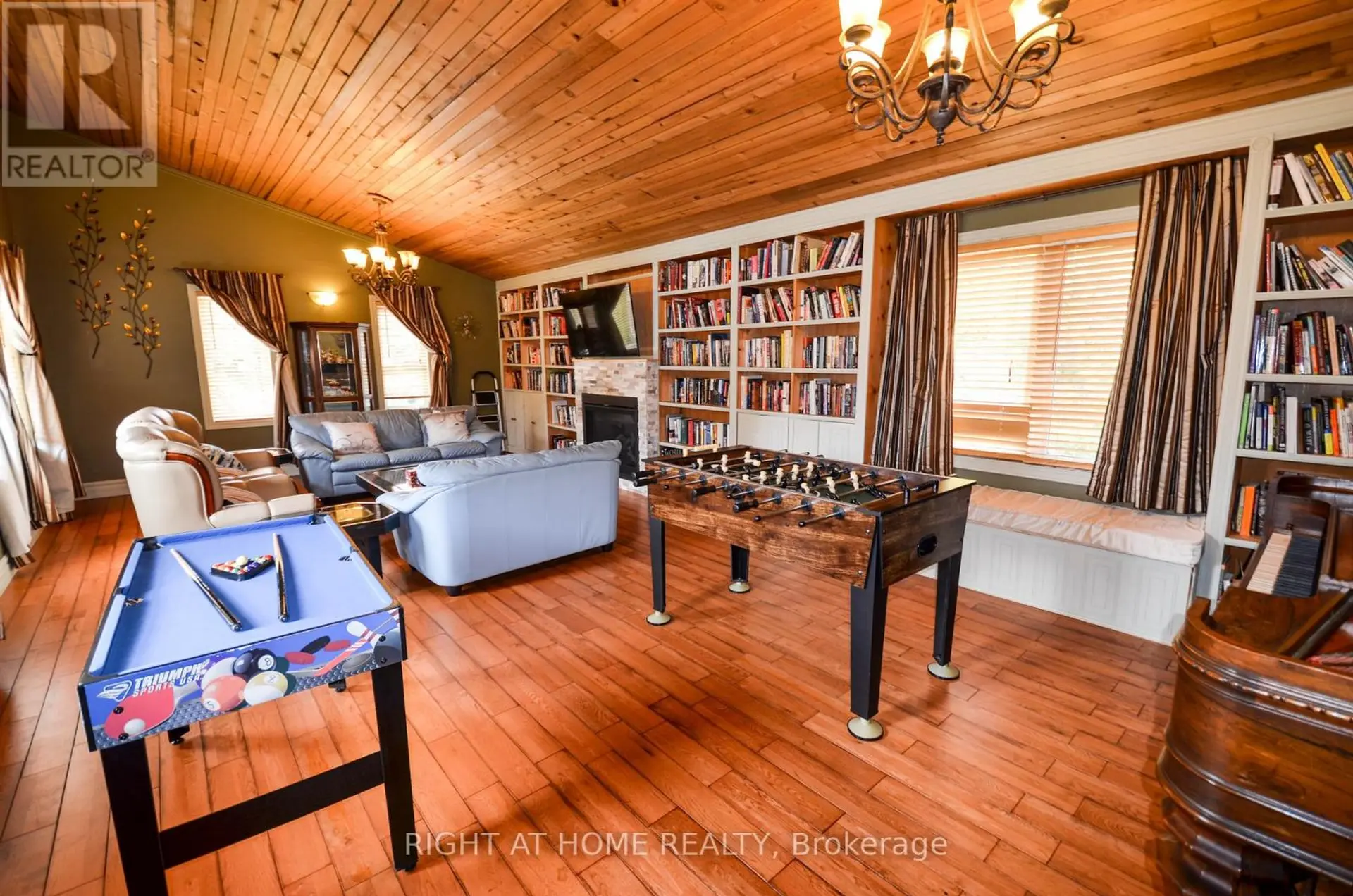 49 WINFIELD DRIVE - Image 2