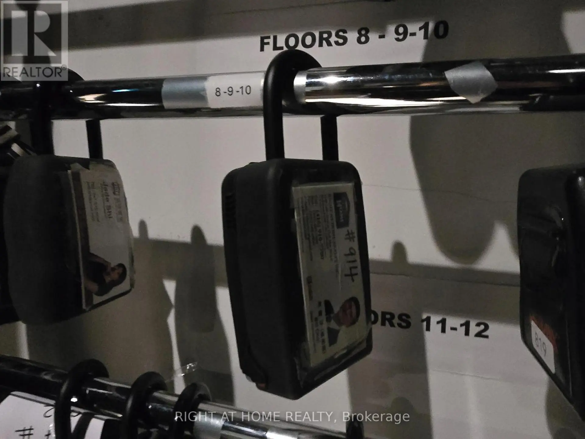 #914 50 POWER STREET - Image 19