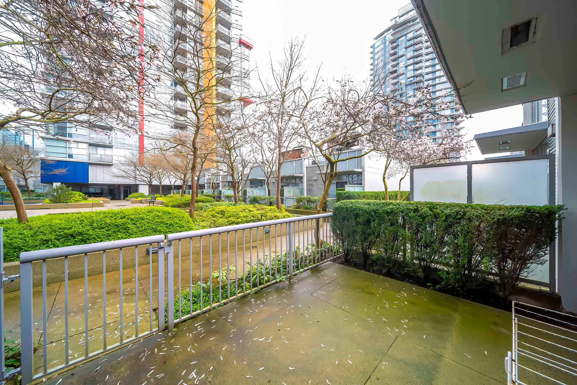 119 Regiment Square - Image 18