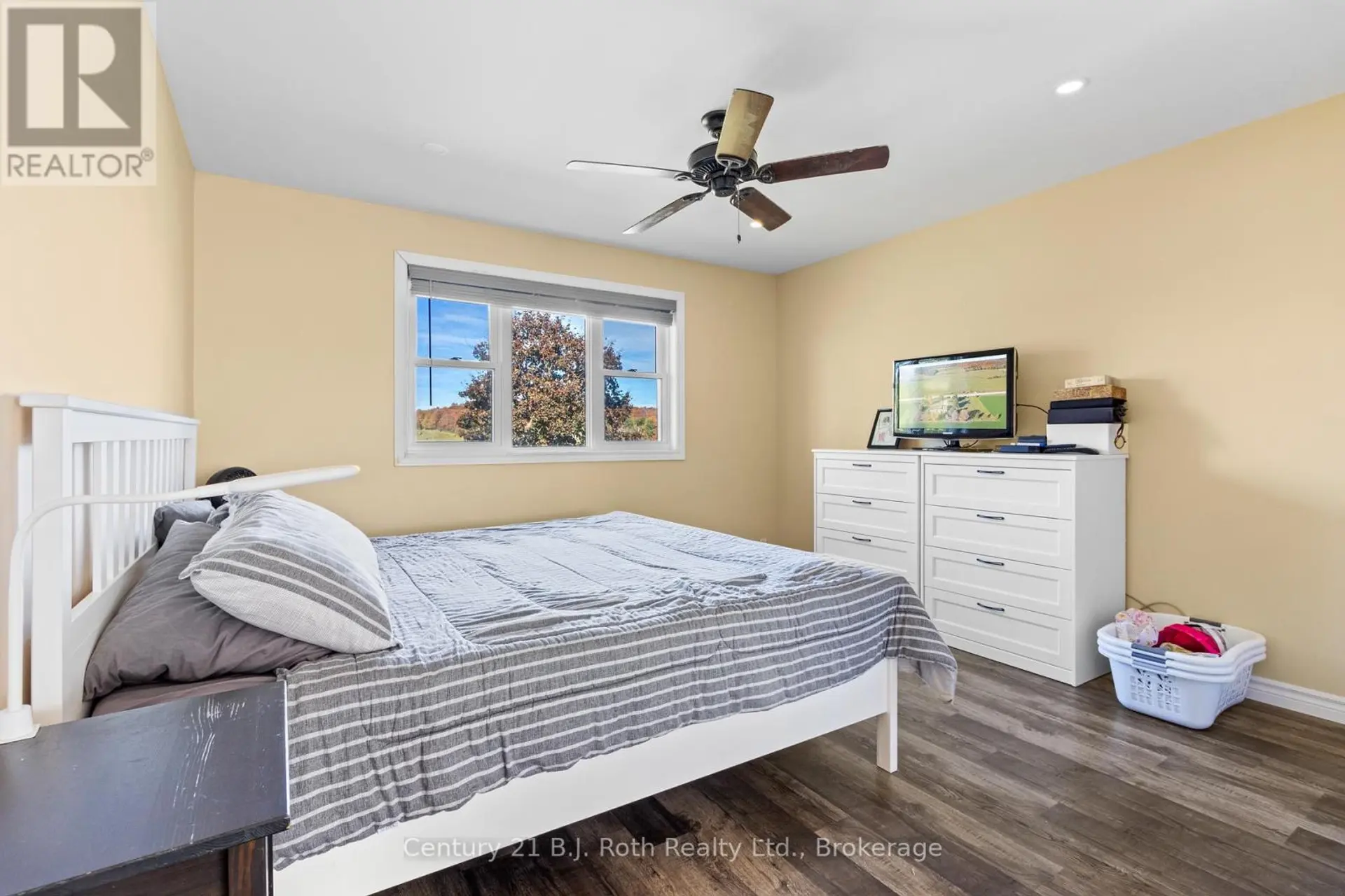 21388 GREY RD 16 - Image 11