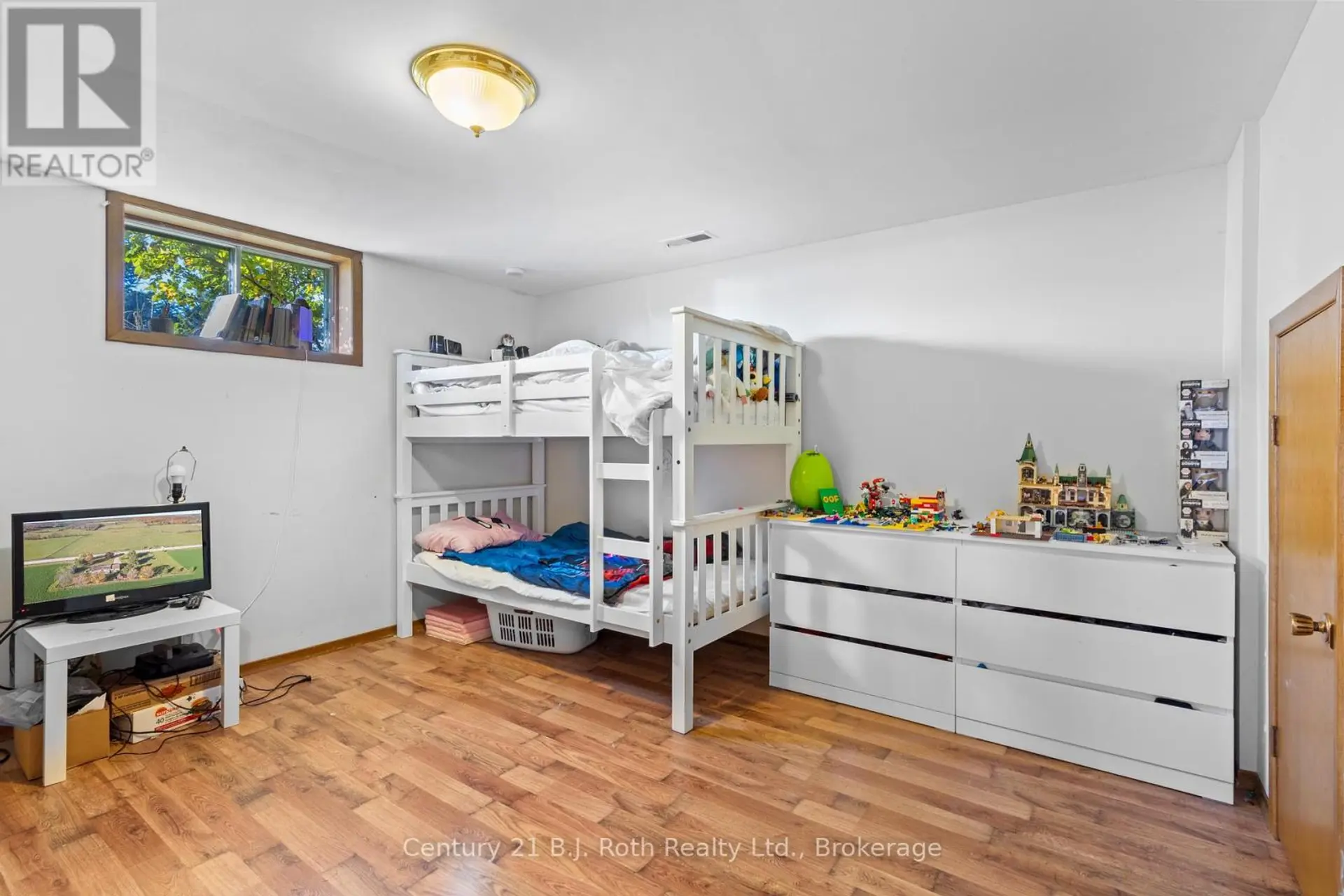 21388 GREY RD 16 - Image 16
