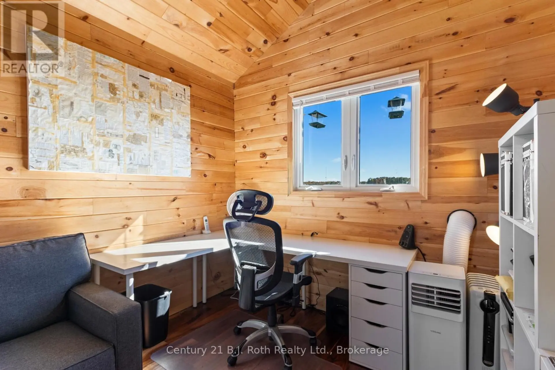21388 GREY RD 16 - Image 18