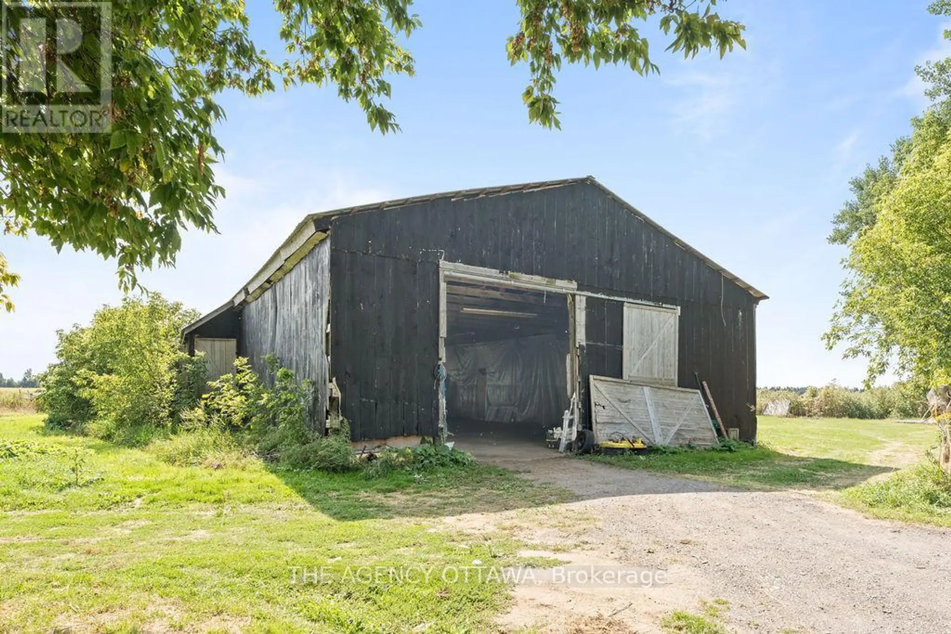 9420 PARKWAY ROAD - Image 15