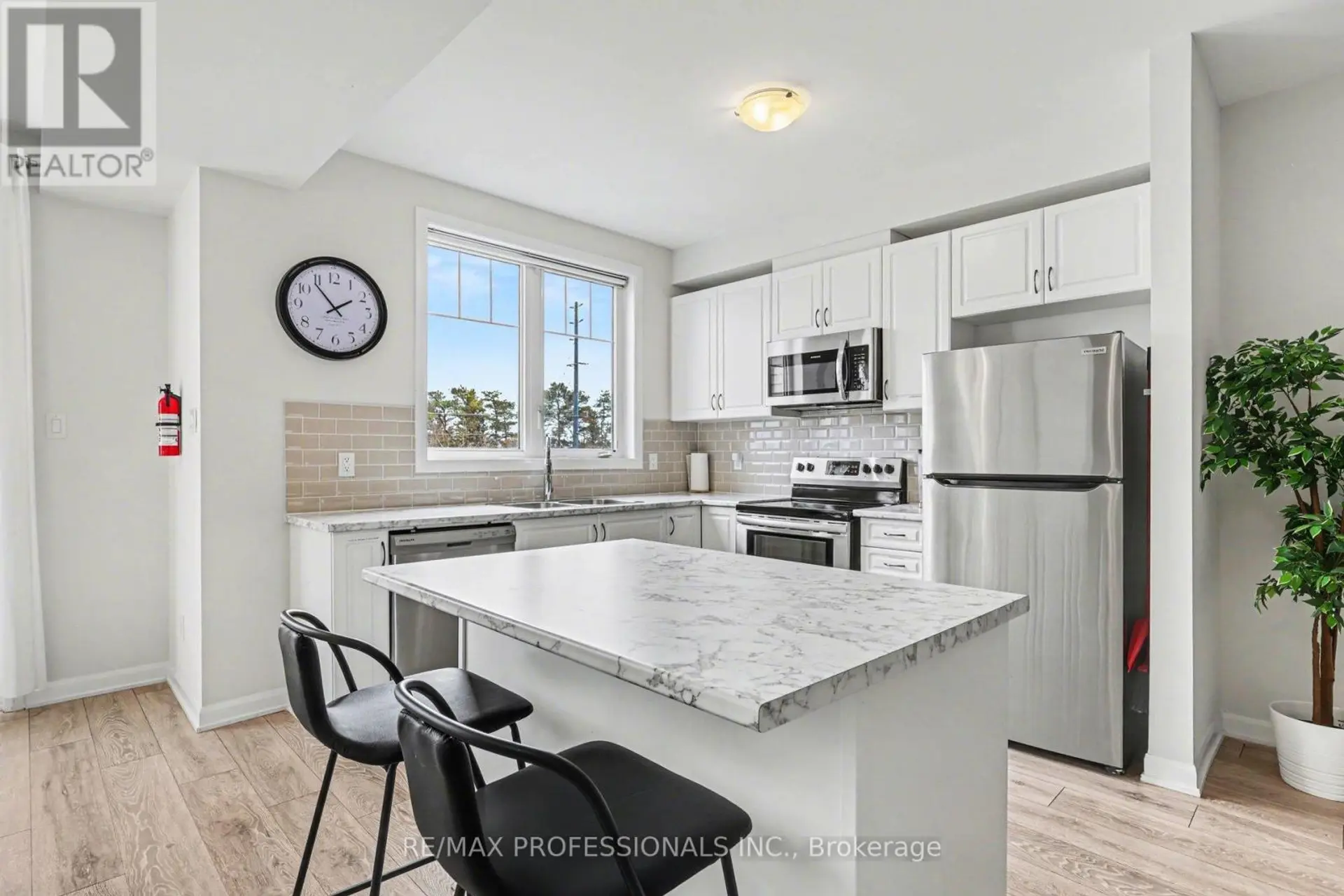 919 LIXNAW COURT - Image 6