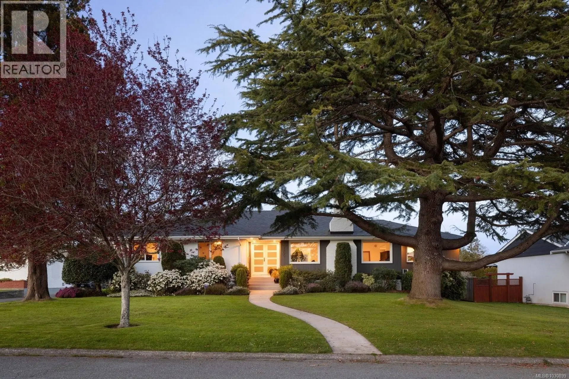 Property at 2700 Dorset Rd, Oak Bay, BC