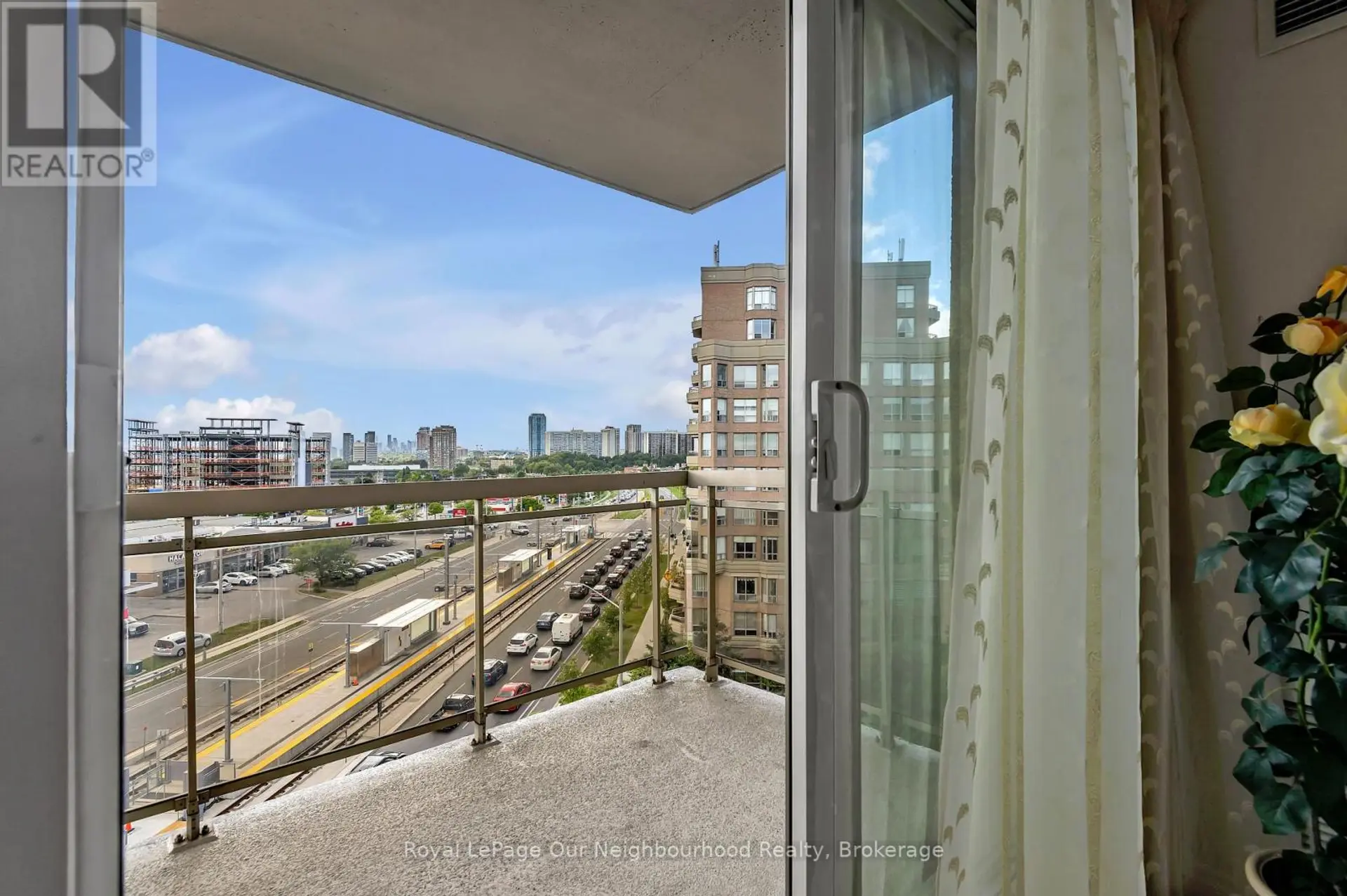 #813 1720 EGLINTON AVENUE E - Image 15