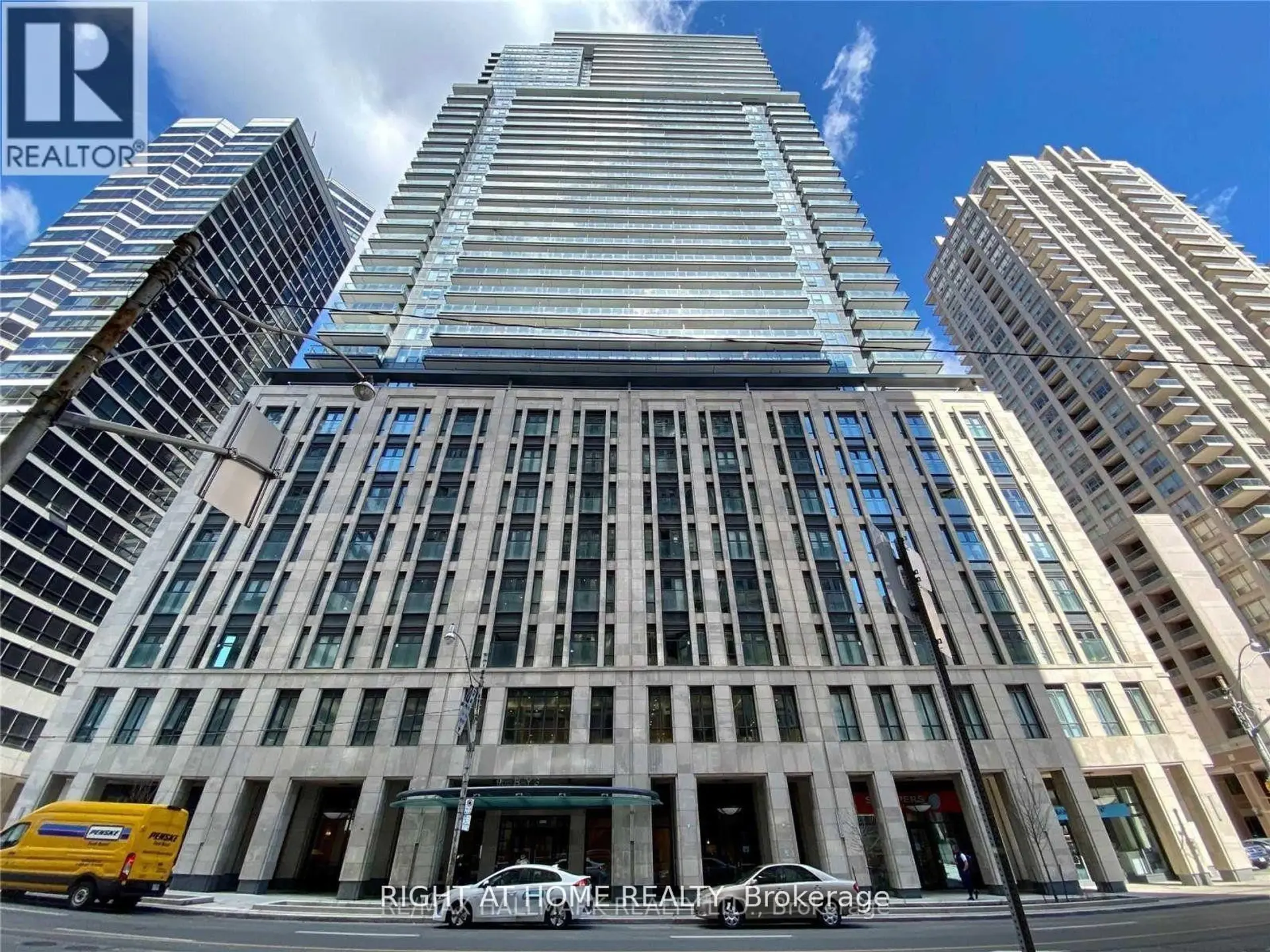 #2404 955 BAY STREET - Image 1