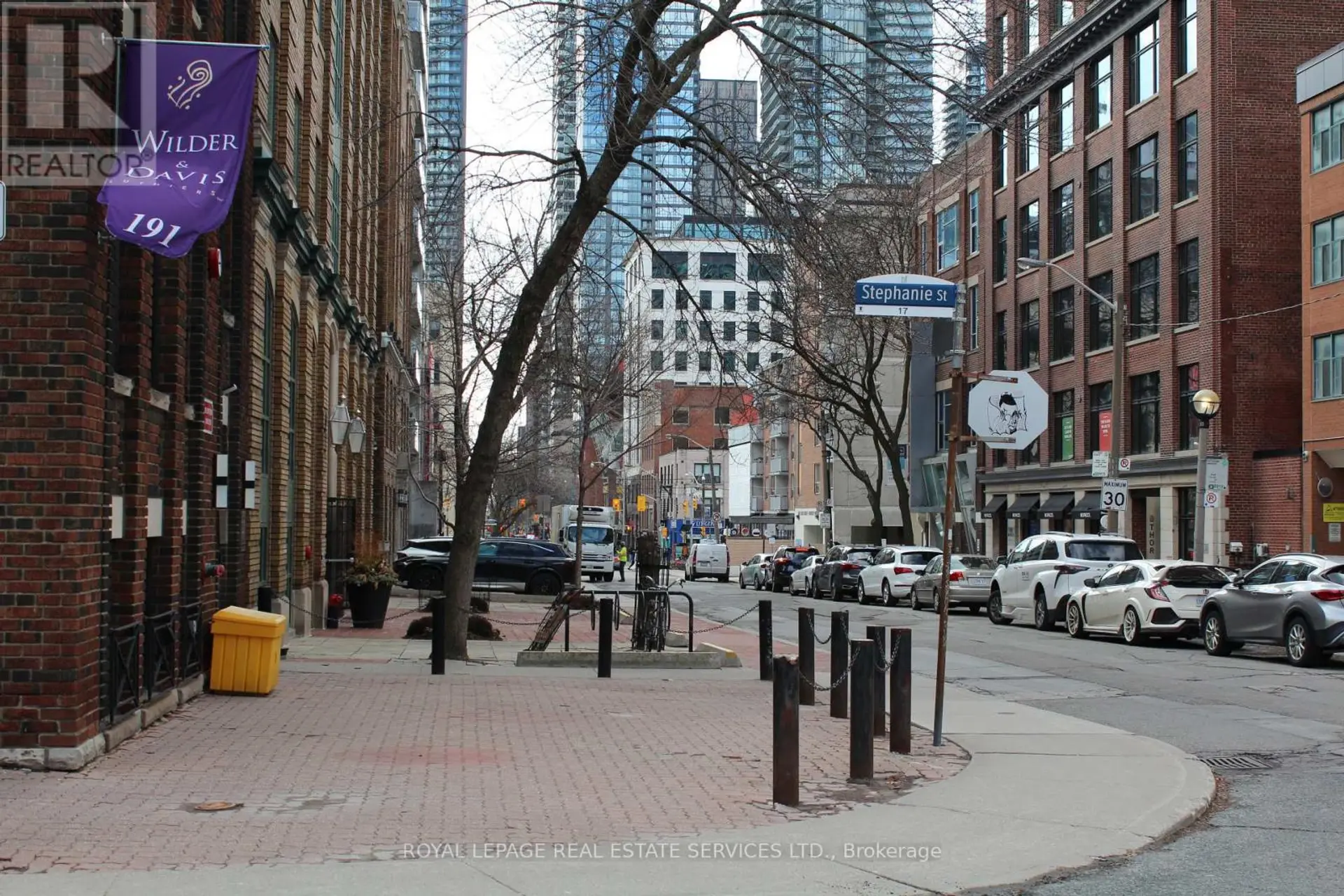 #804 169 JOHN STREET - Image 13