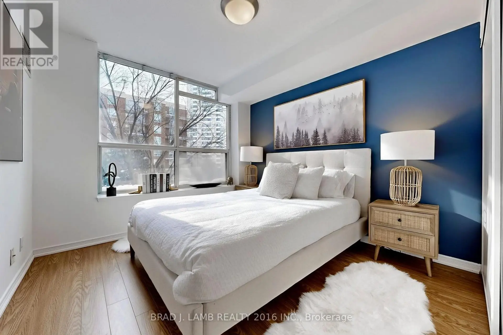 #302 245 DAVISVILLE AVENUE - Image 10