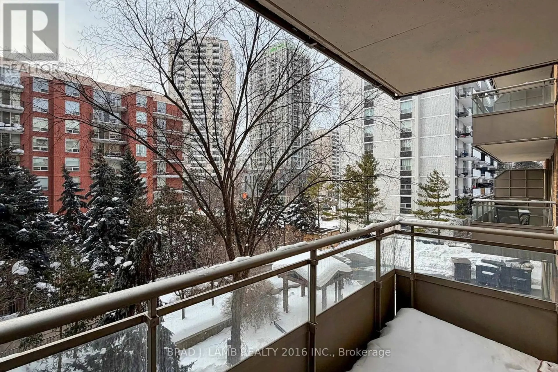 #302 245 DAVISVILLE AVENUE - Image 14