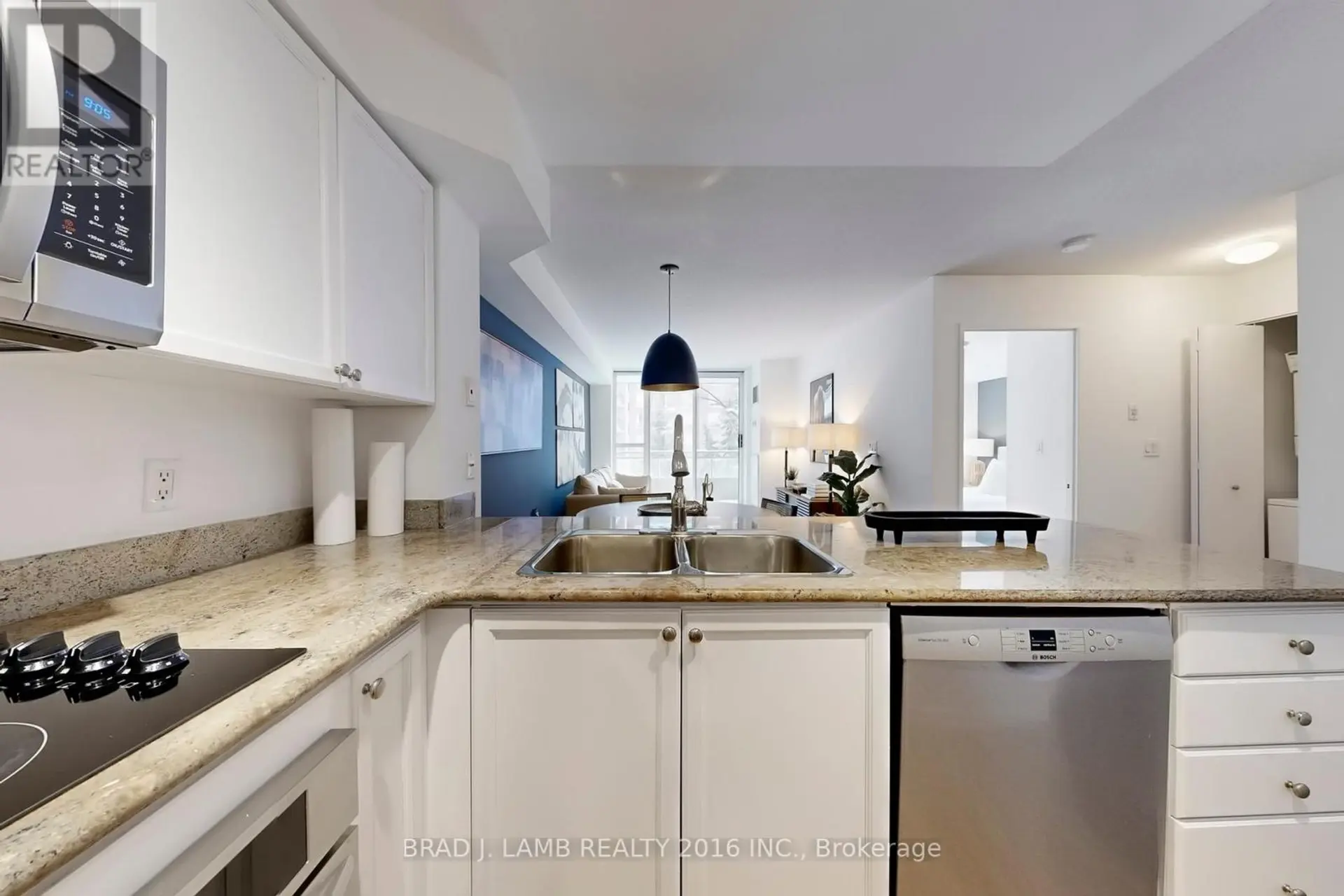 #302 245 DAVISVILLE AVENUE - Image 7