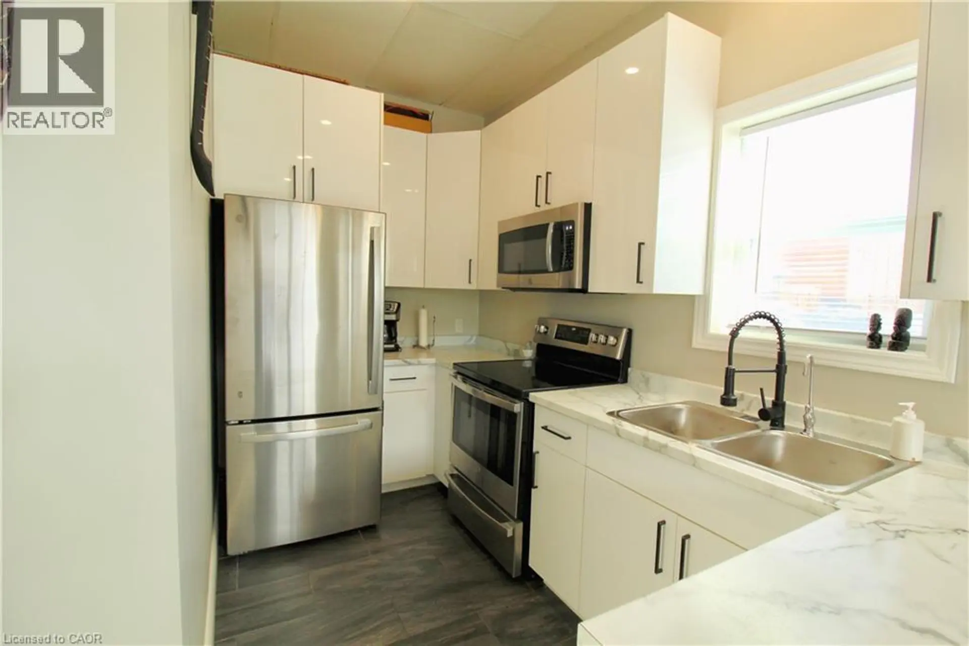 7 BEECH STREET - Image 5
