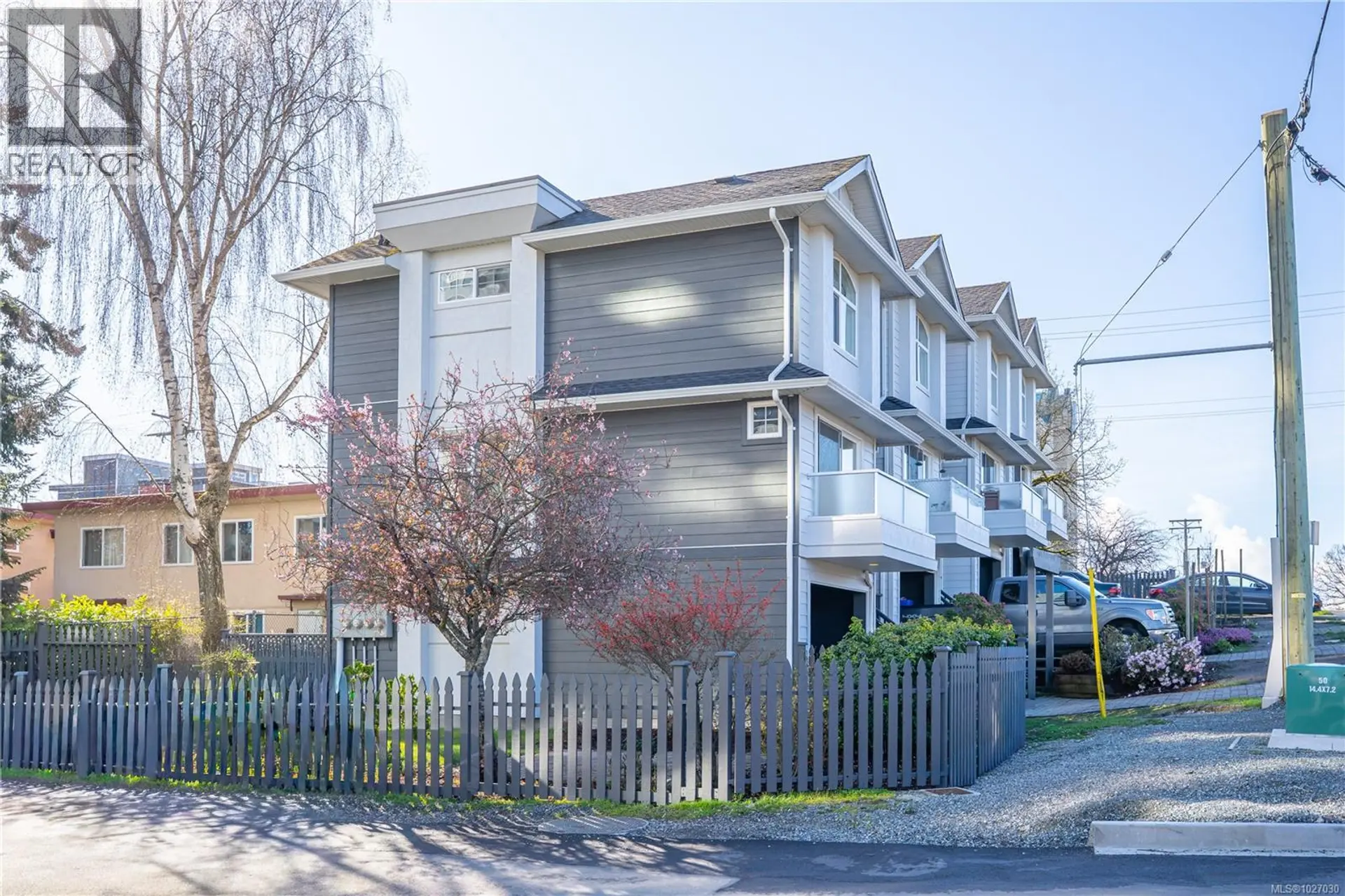 Property at #4 601 Nelson St, Esquimalt, BC