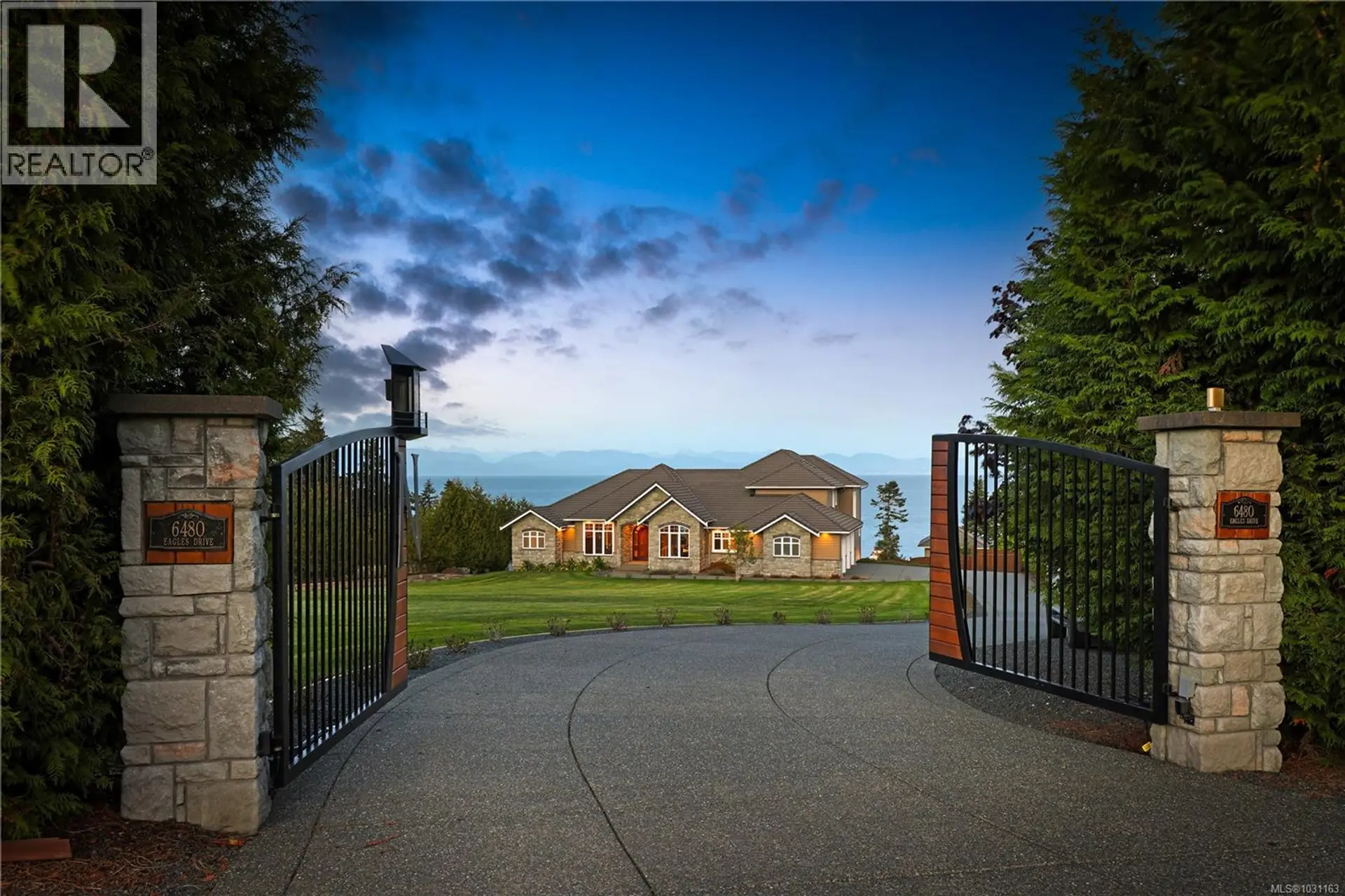 Property at 6480 Eagles Dr, Courtenay, BC