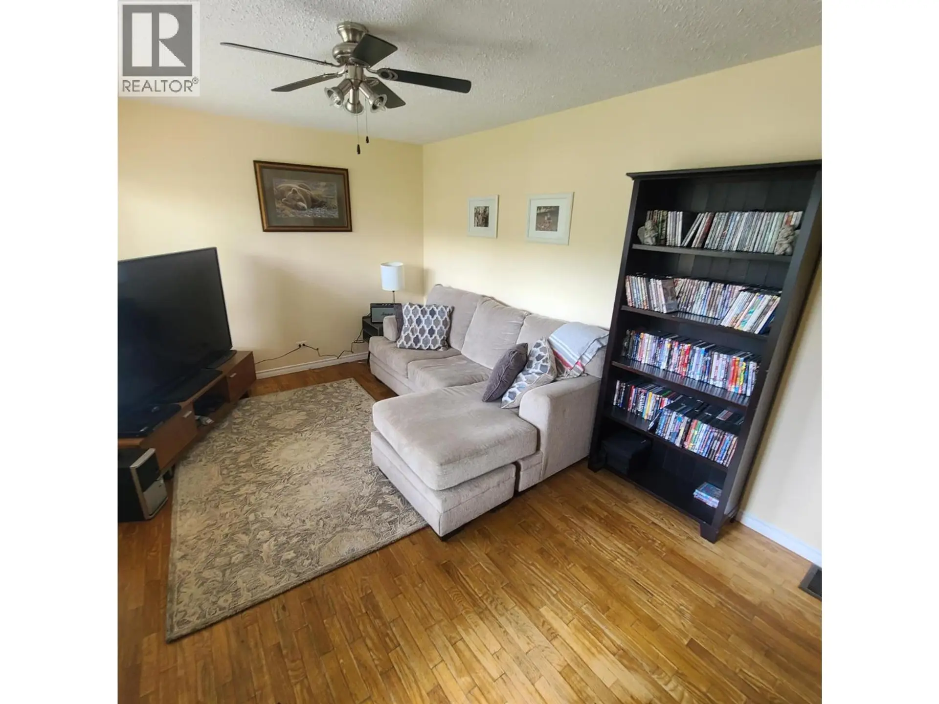 350 CAMPBELL Avenue - Image 4