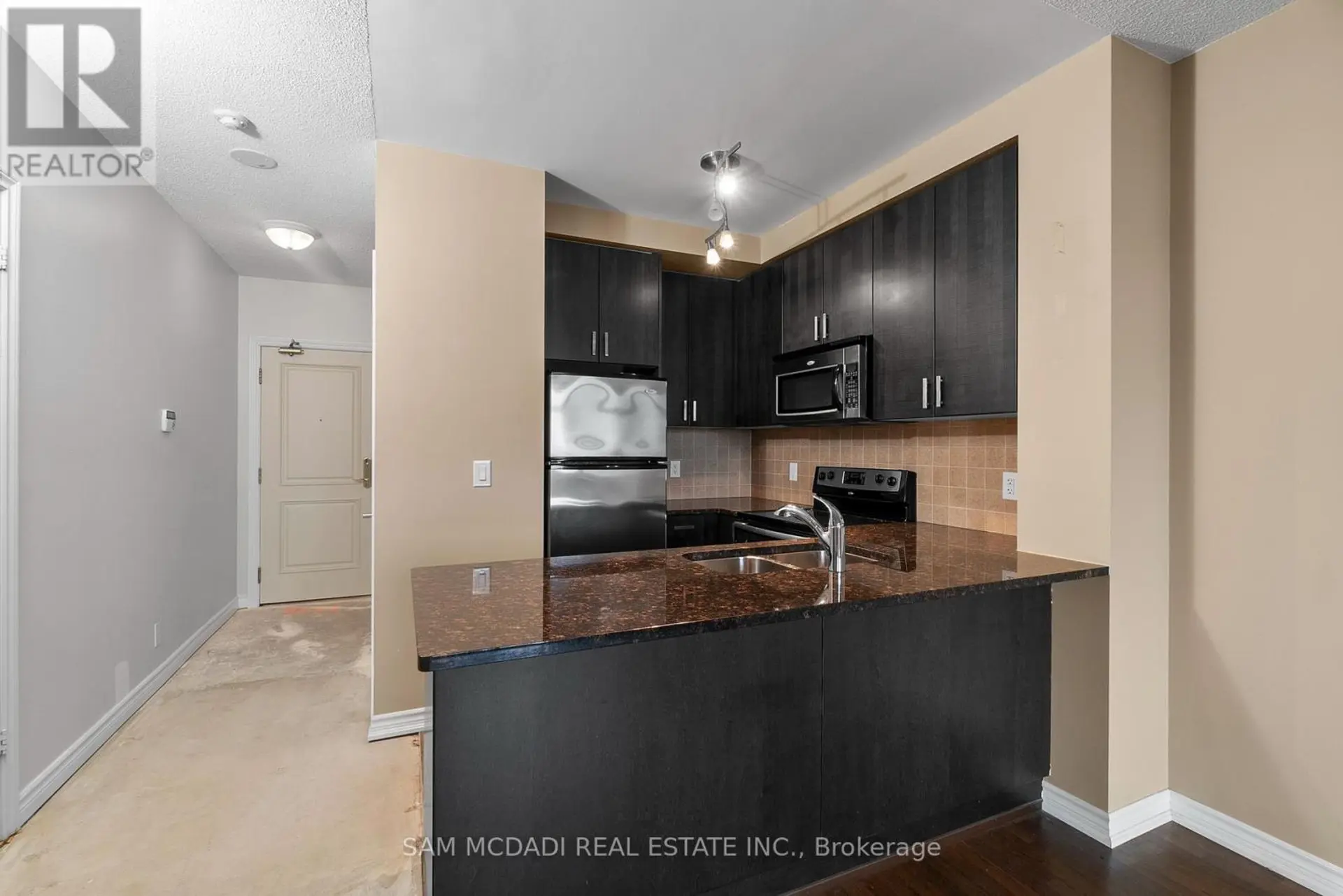 #1616 9235 JANE STREET - Image 5