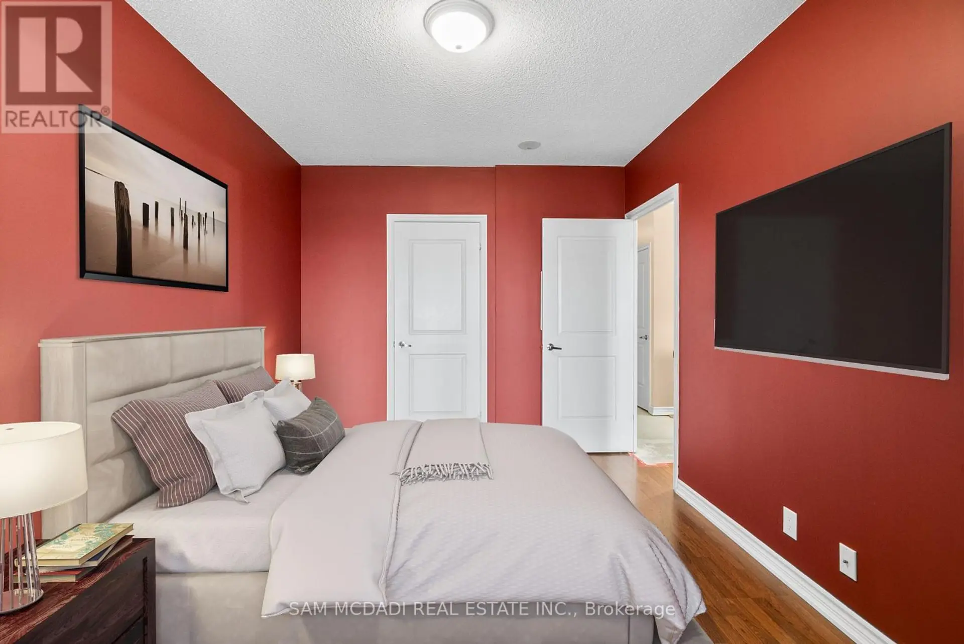 #1616 9235 JANE STREET - Image 9