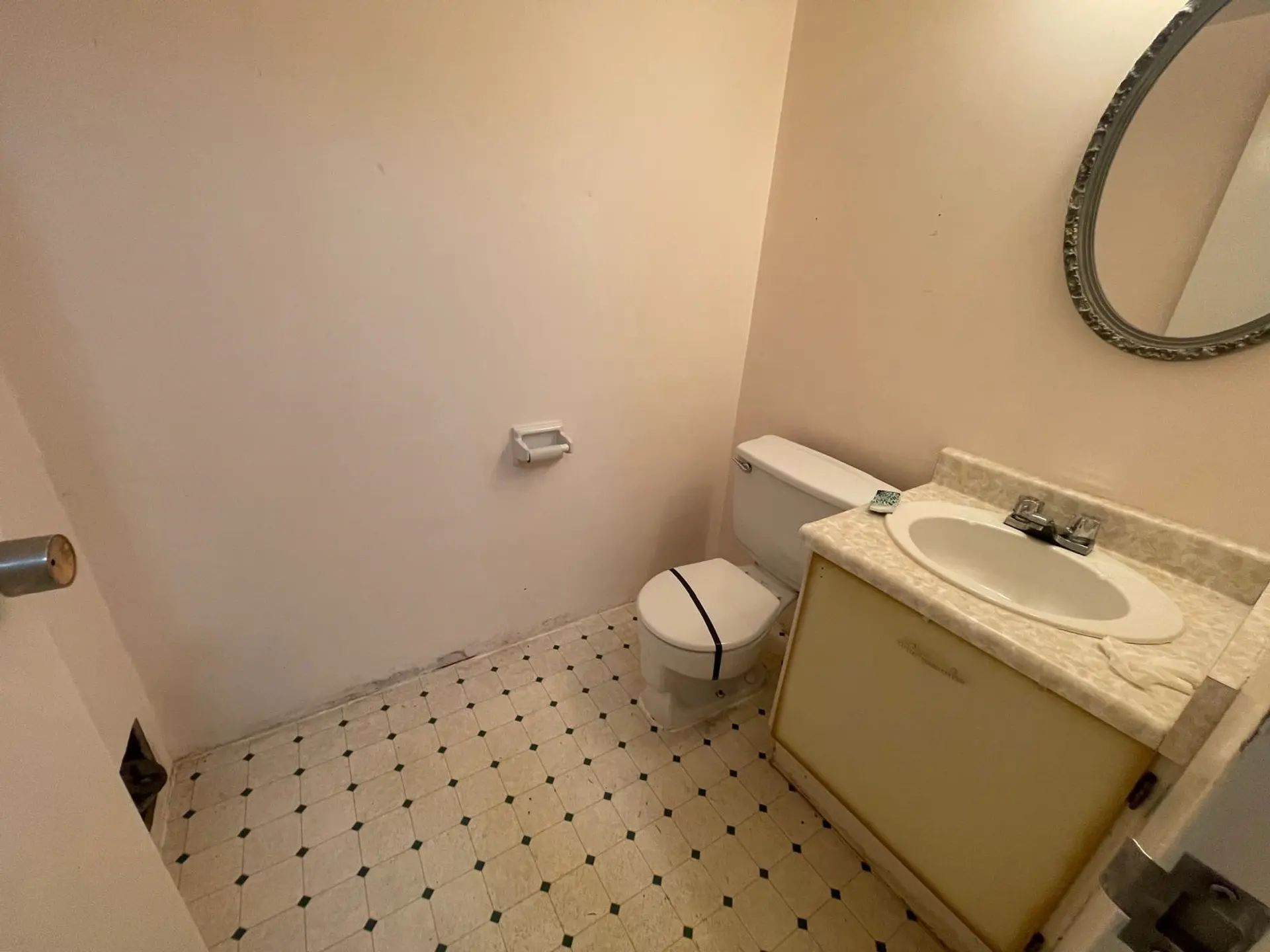 #13 9402 122 Street - Image 12