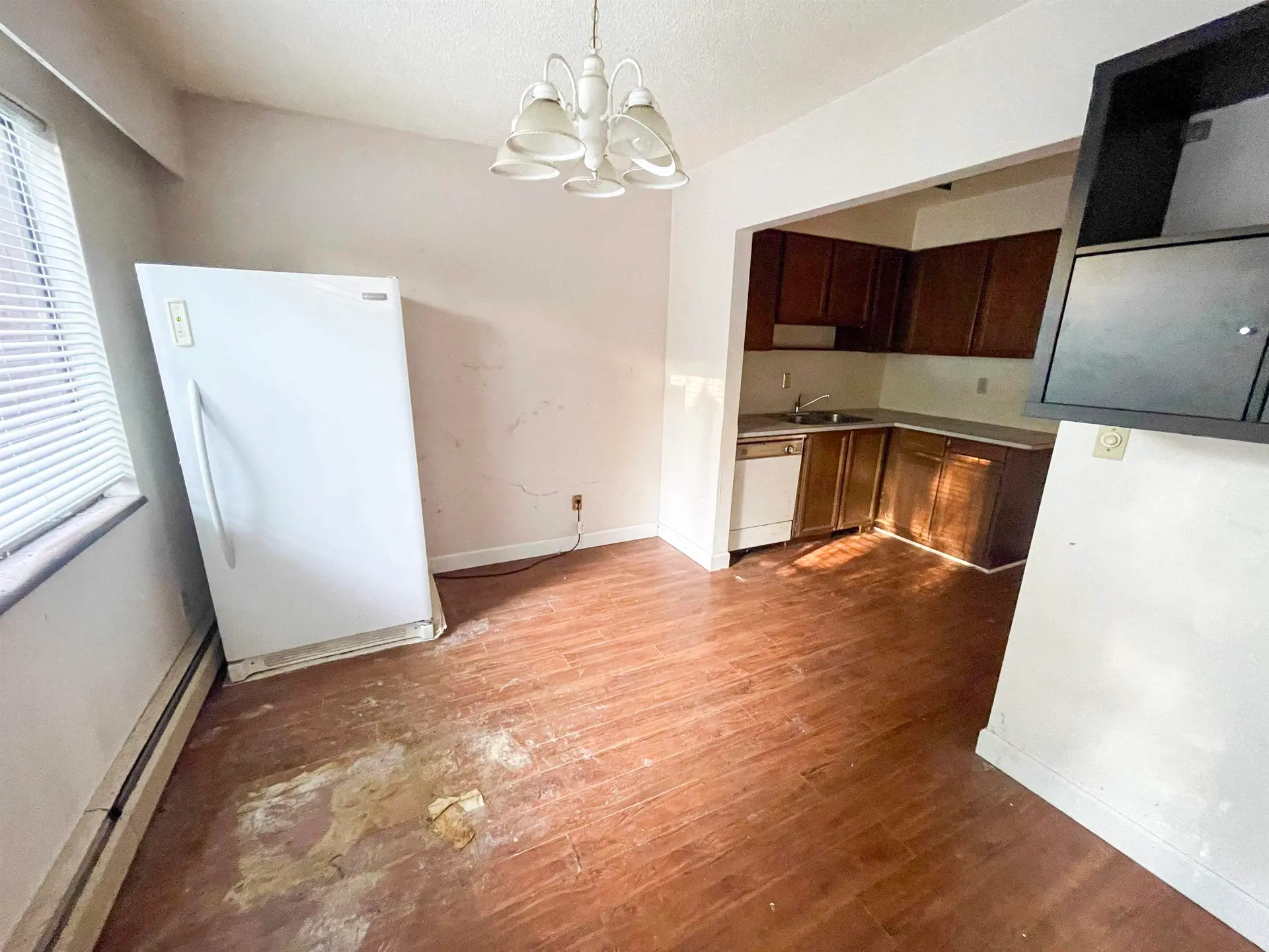 #13 9402 122 Street - Image 7
