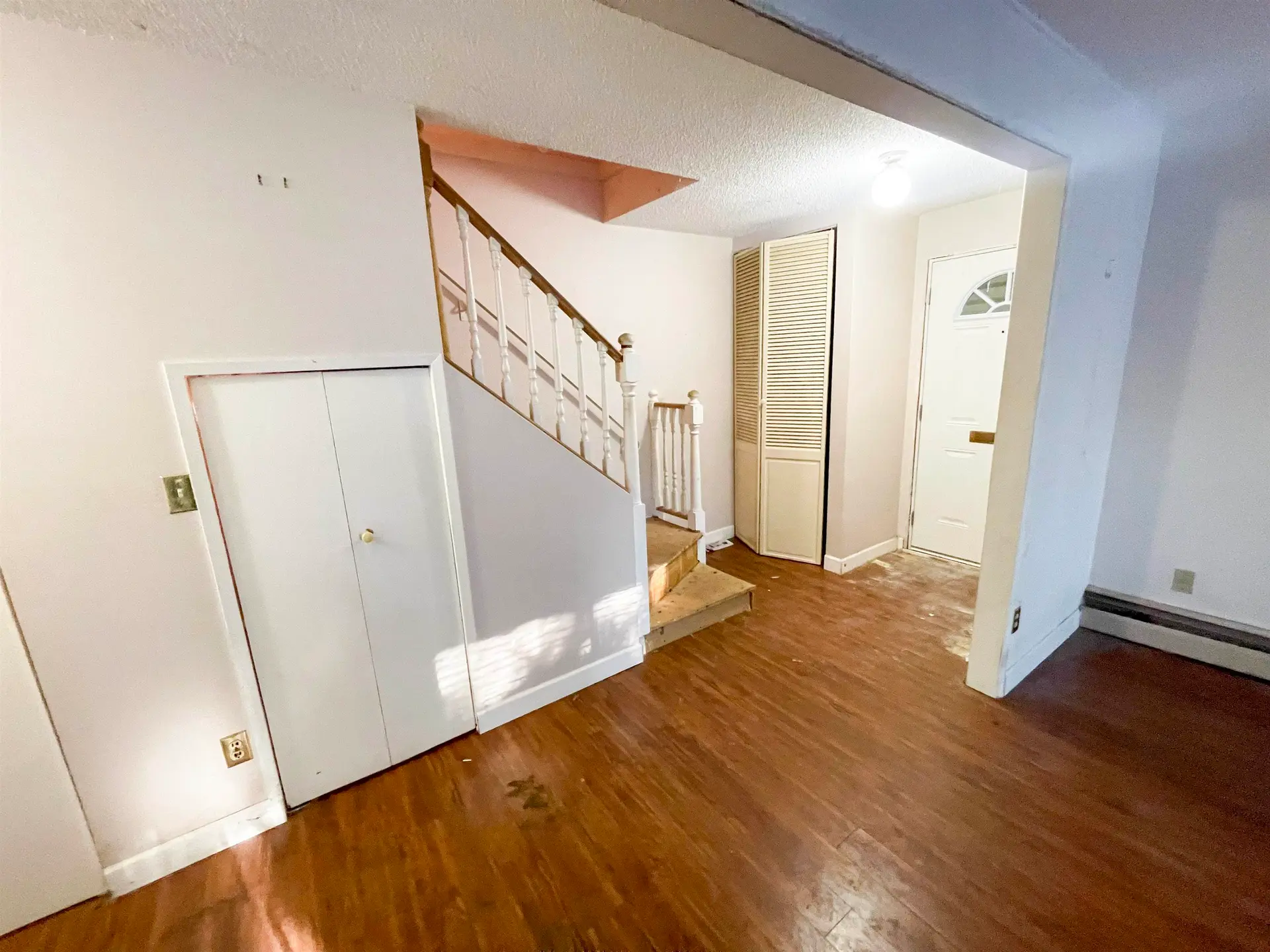 #13 9402 122 Street - Image 3