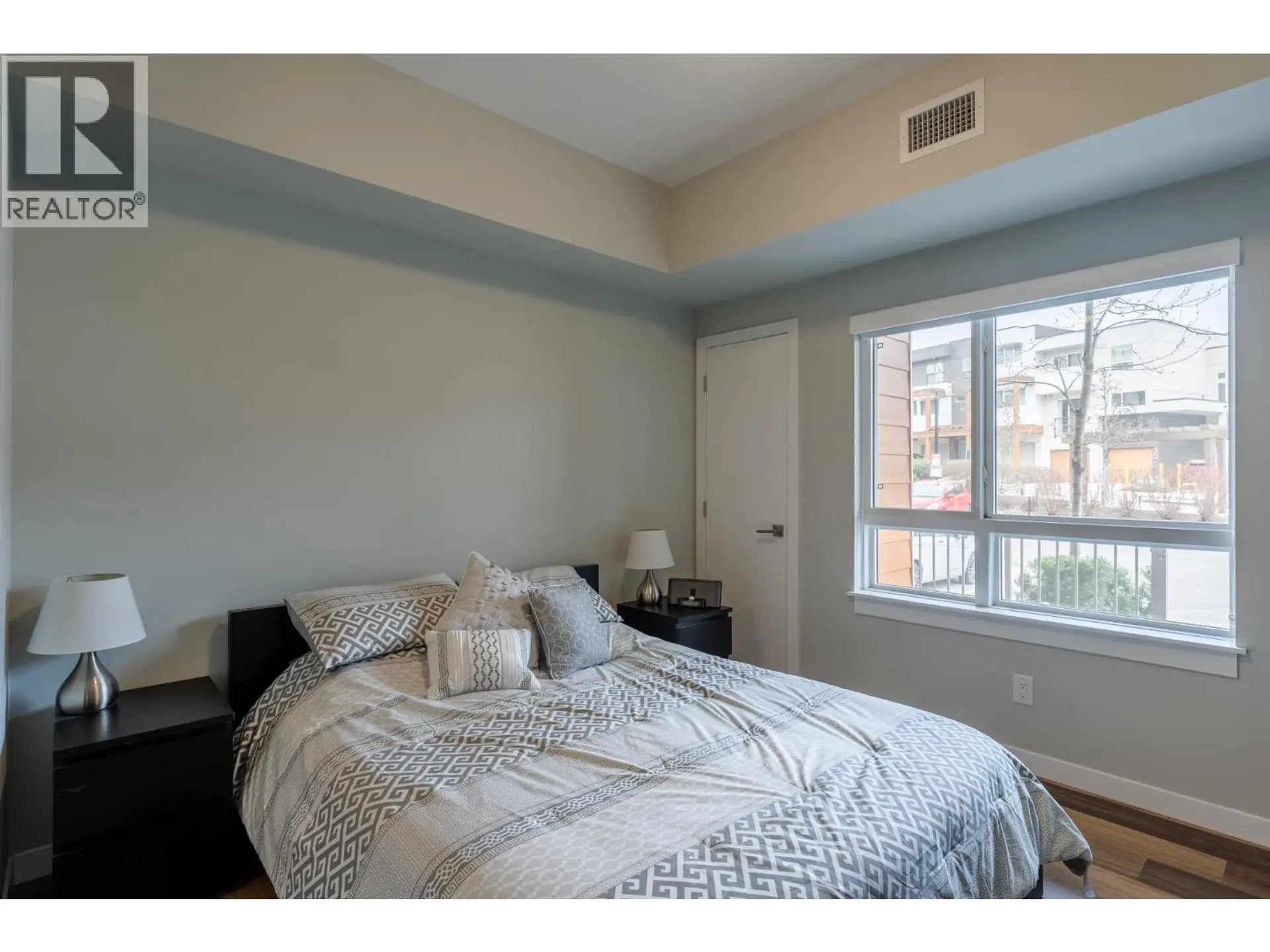 #101 722 Valley Road - Image 5