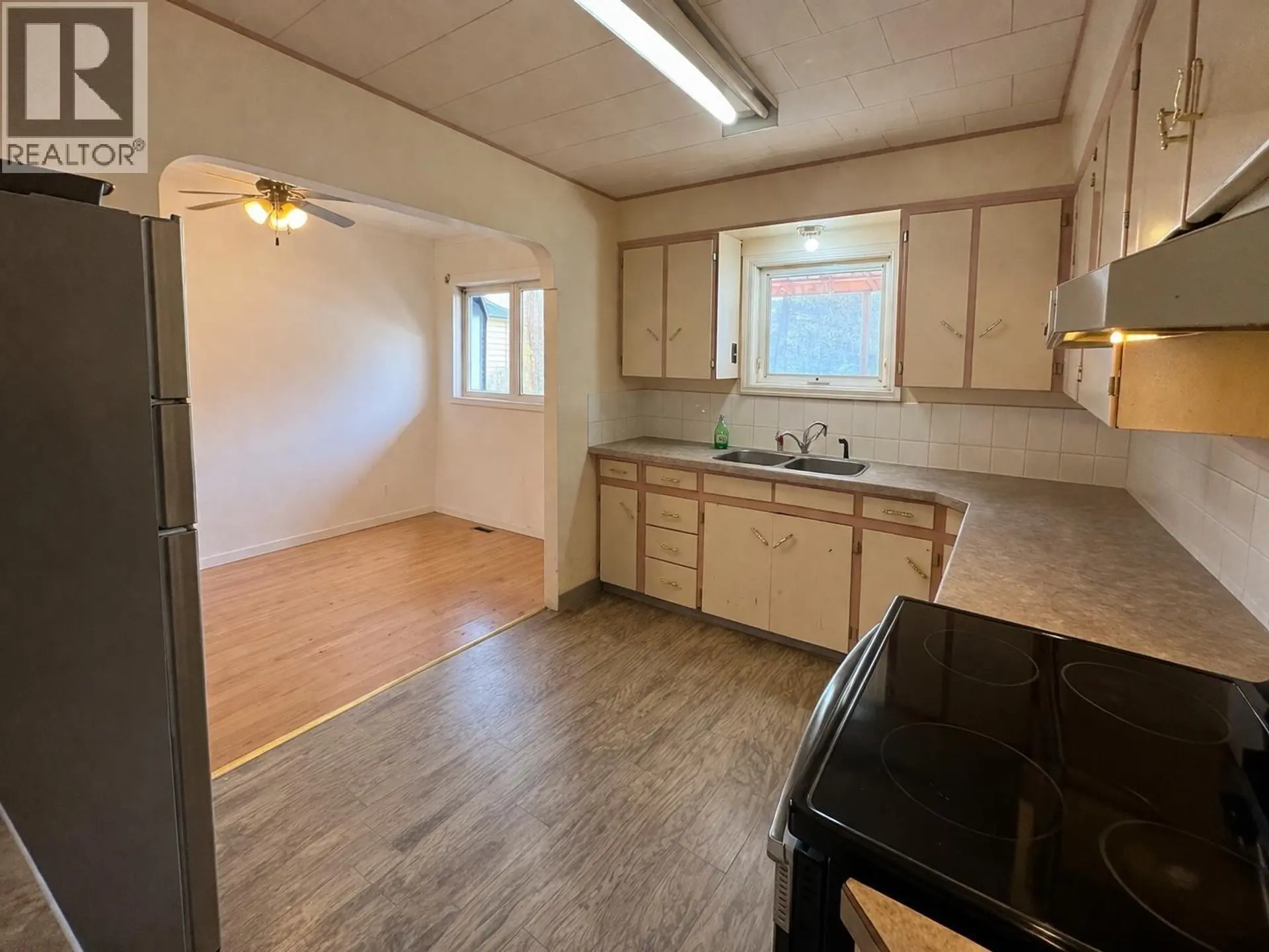 1175 N SECOND AVENUE - Image 3