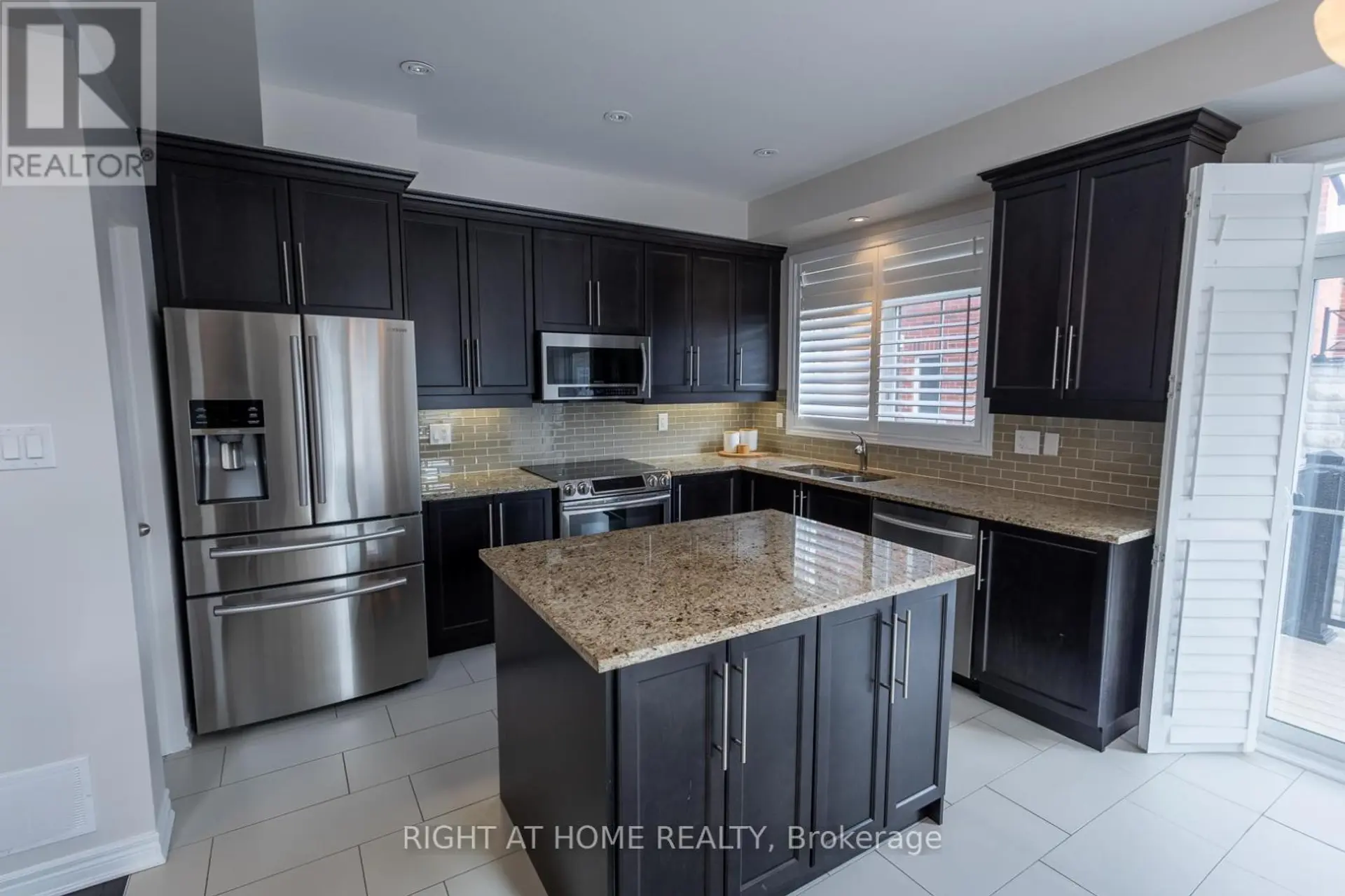 25 ROCKMAN CRESCENT - Image 13