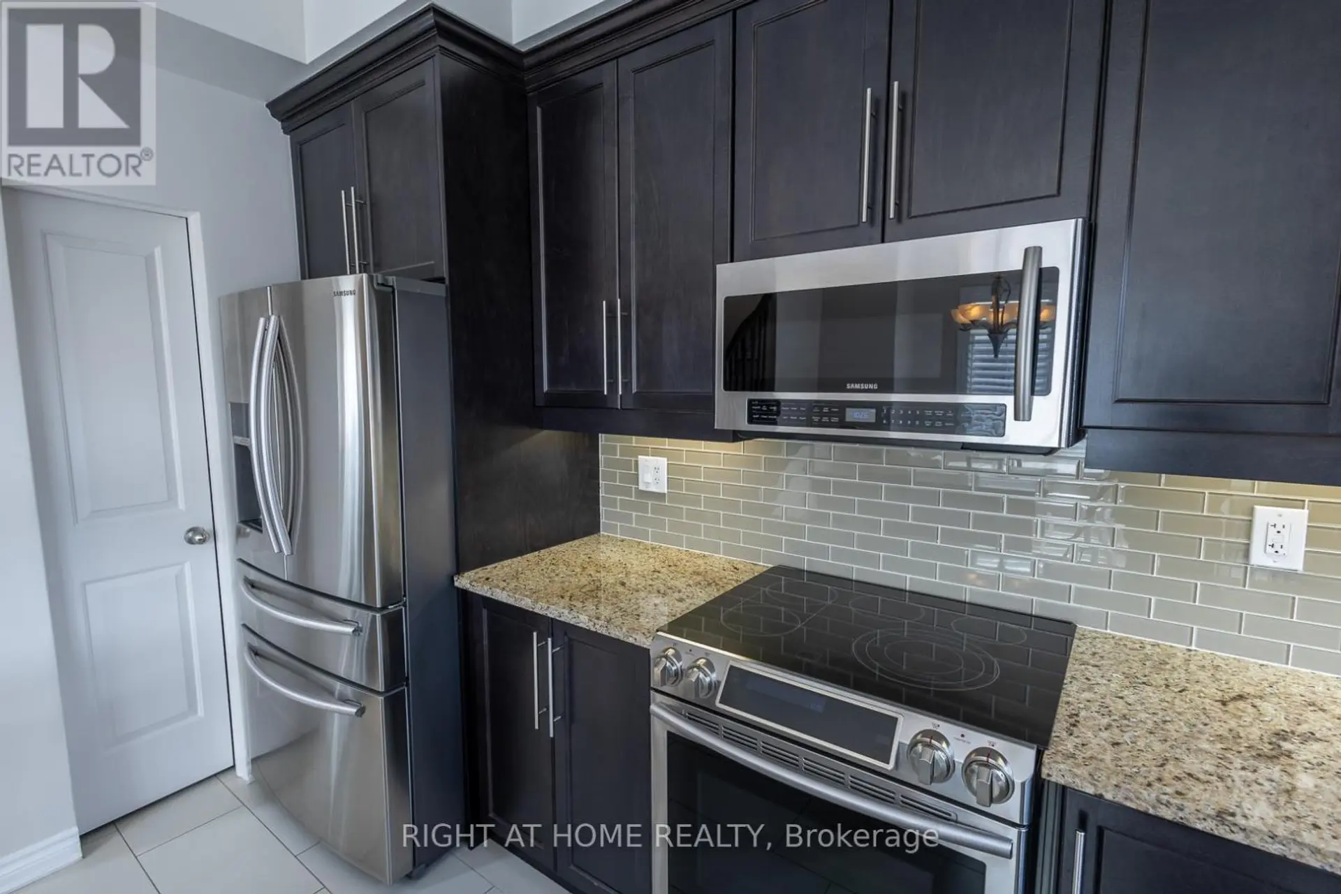 25 ROCKMAN CRESCENT - Image 14
