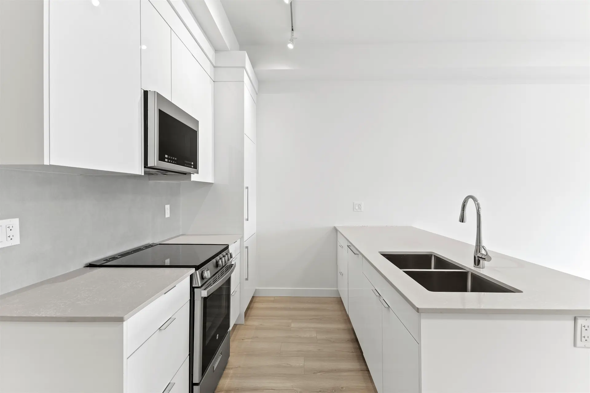 #510 11913 Burnett Street - Image 5