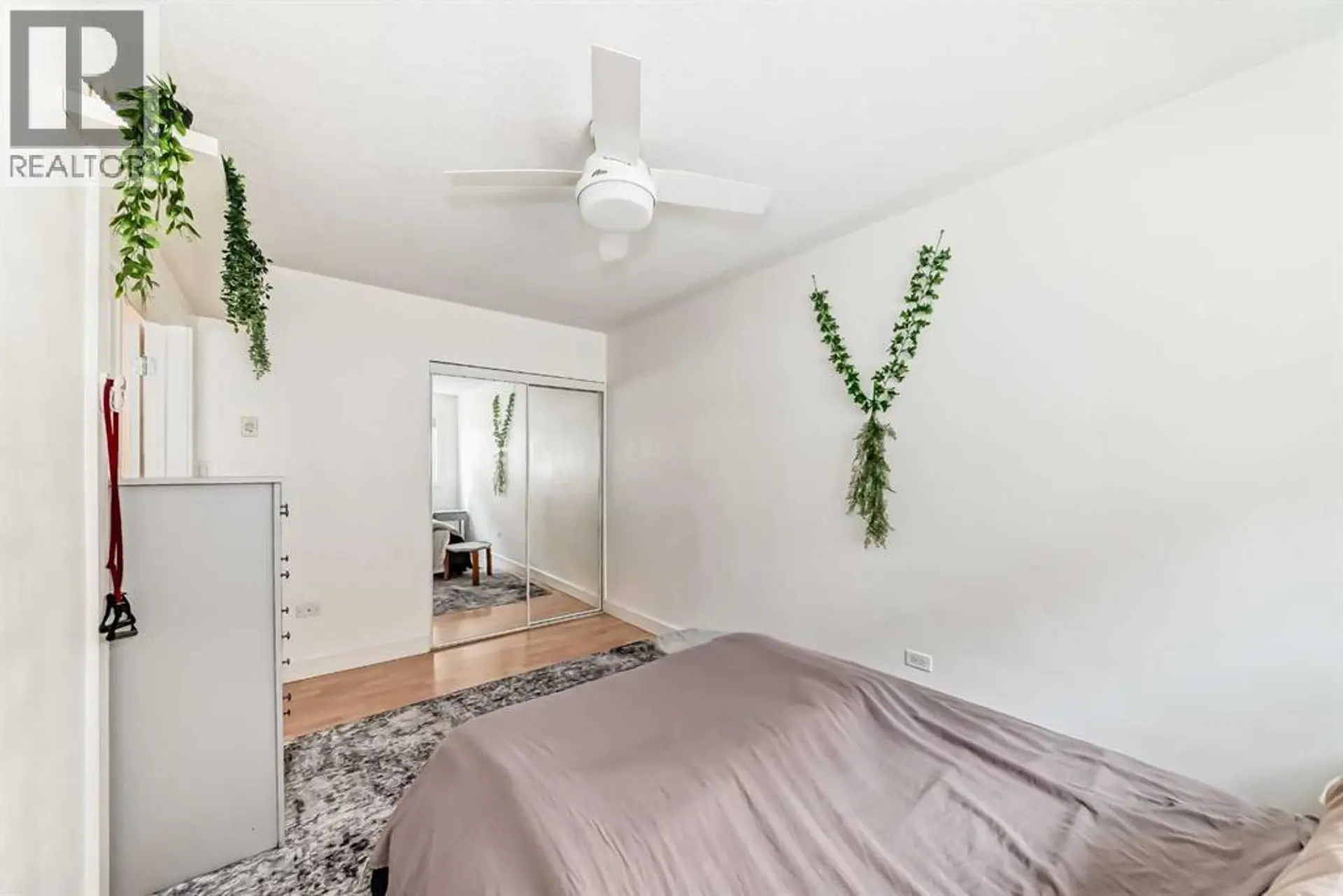 #8 310 22 AVENUE SW - Image 9